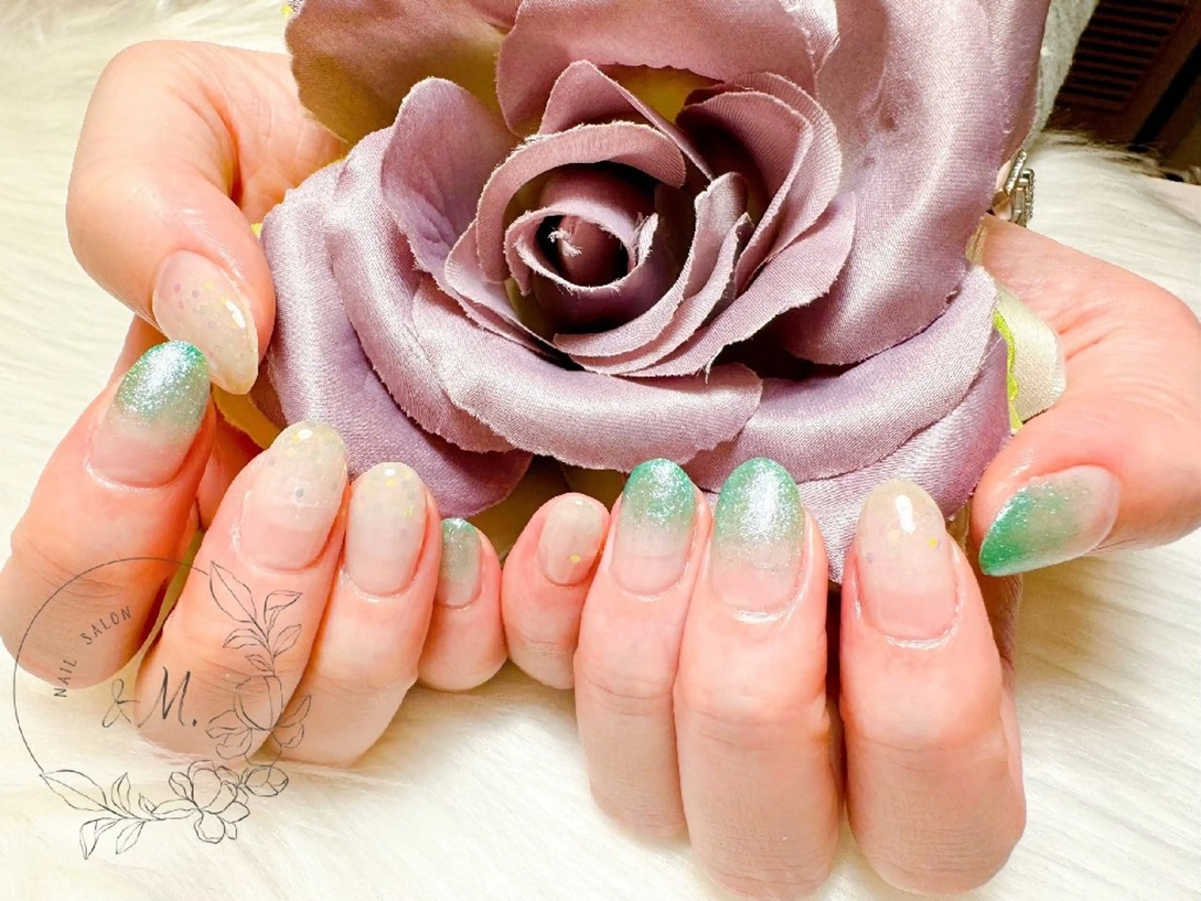 ネイル グラデーション ハンドネイル Nail salon &M.のネイルデザイン