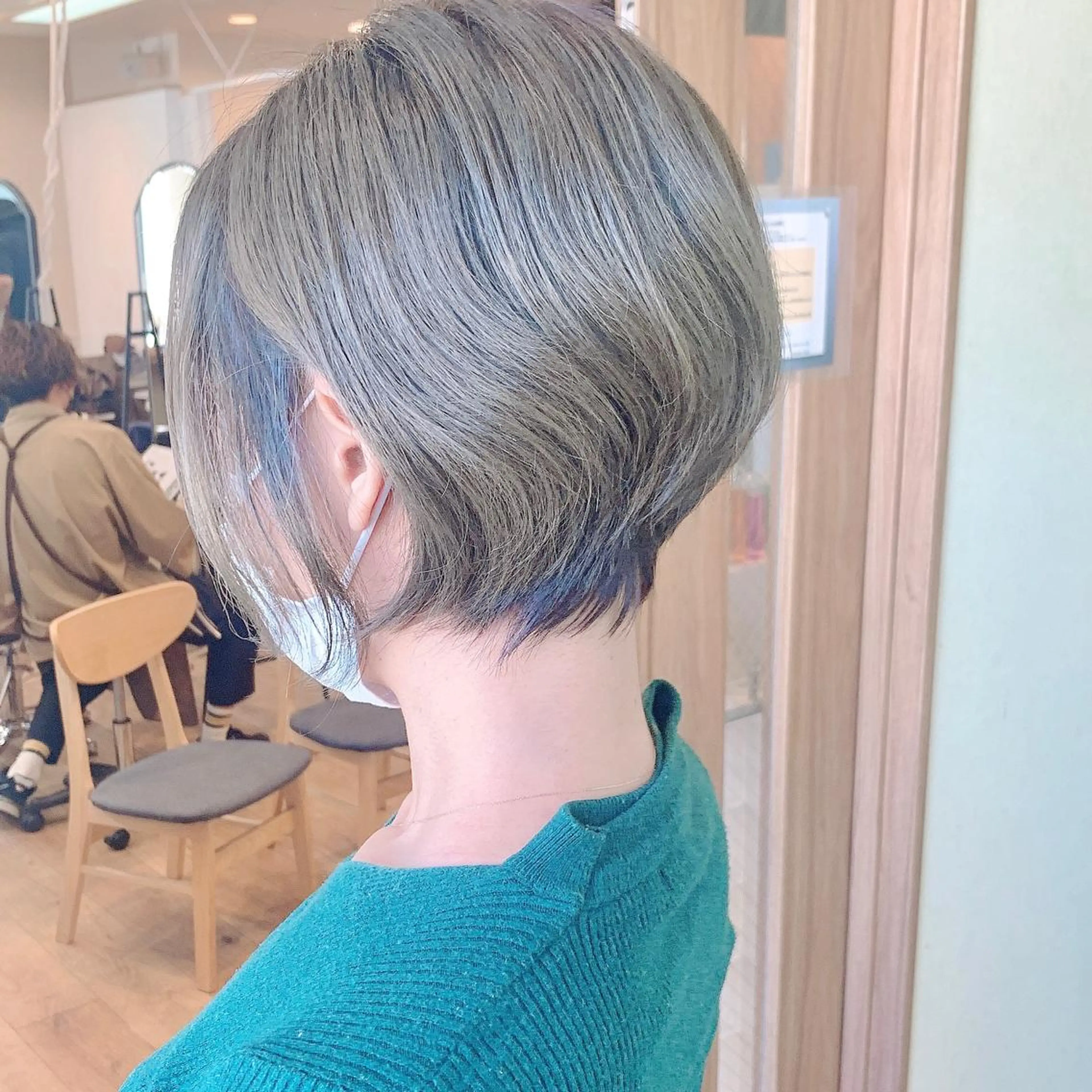 ショート くせ毛 ショートヘア カット NUMBER_ ユイナのヘアスタイル