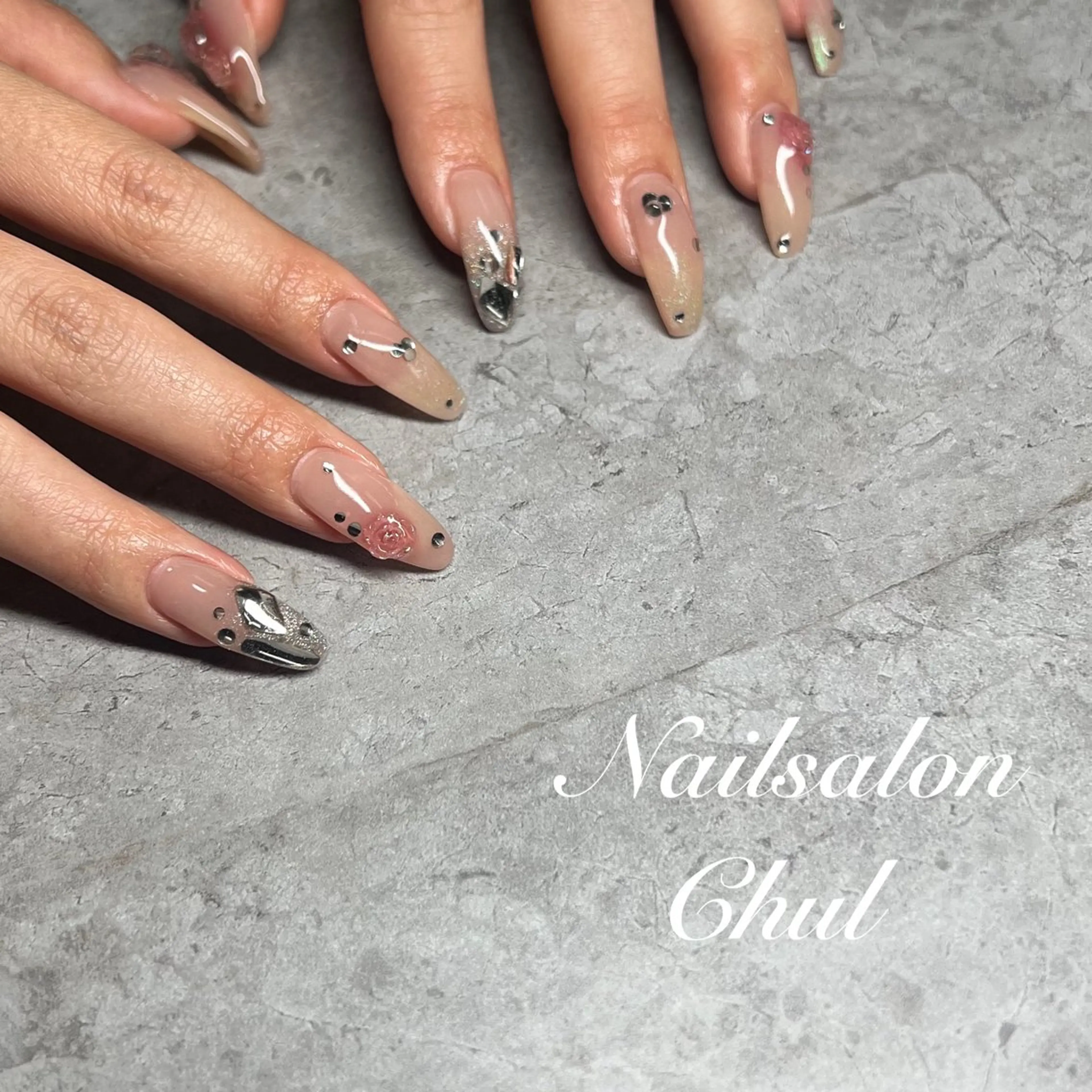 ネイル ロングネイル ネイルサロン チュルのネイルデザイン