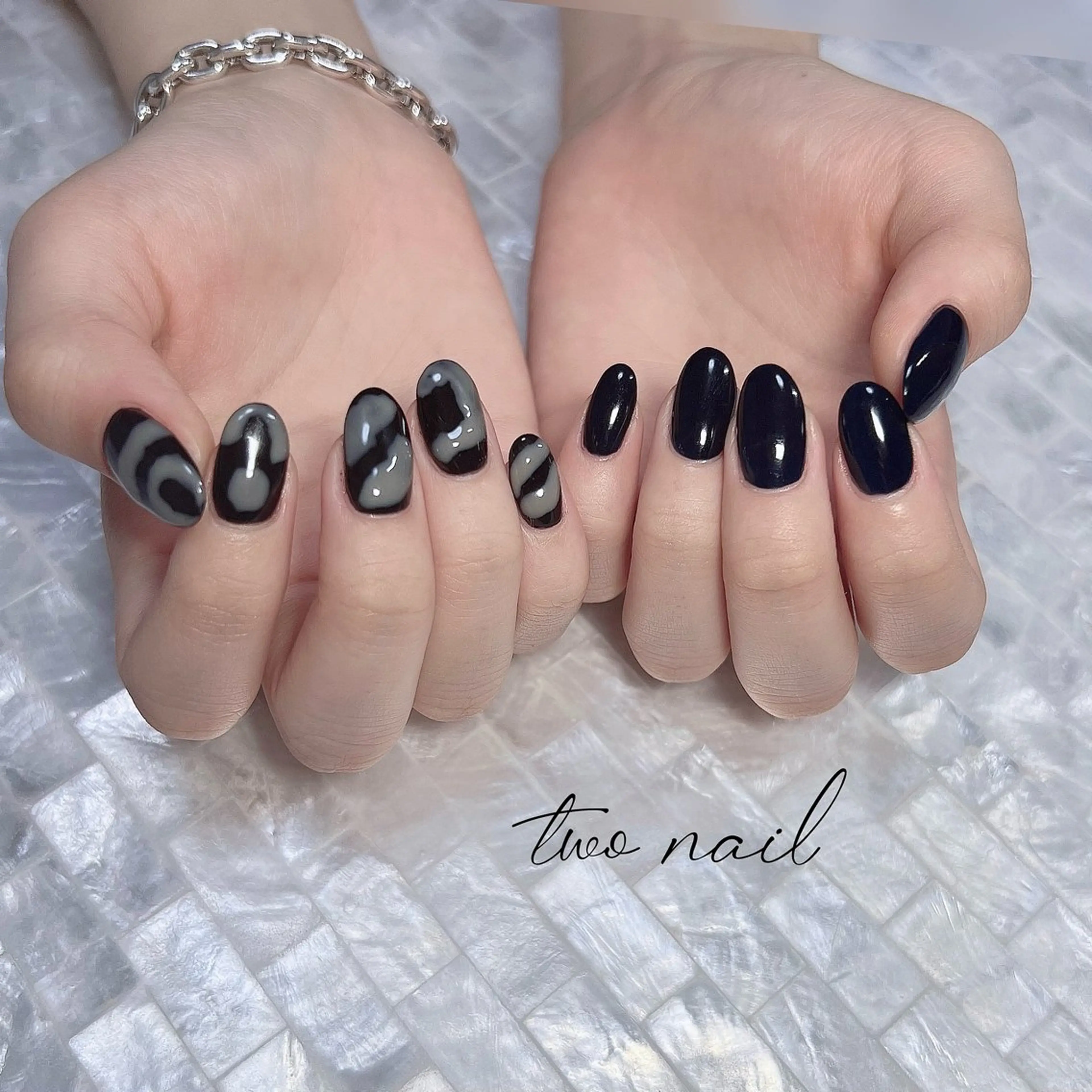 ネイル ネイルチップ ホワイト ハンドネイル two nailのネイルデザイン