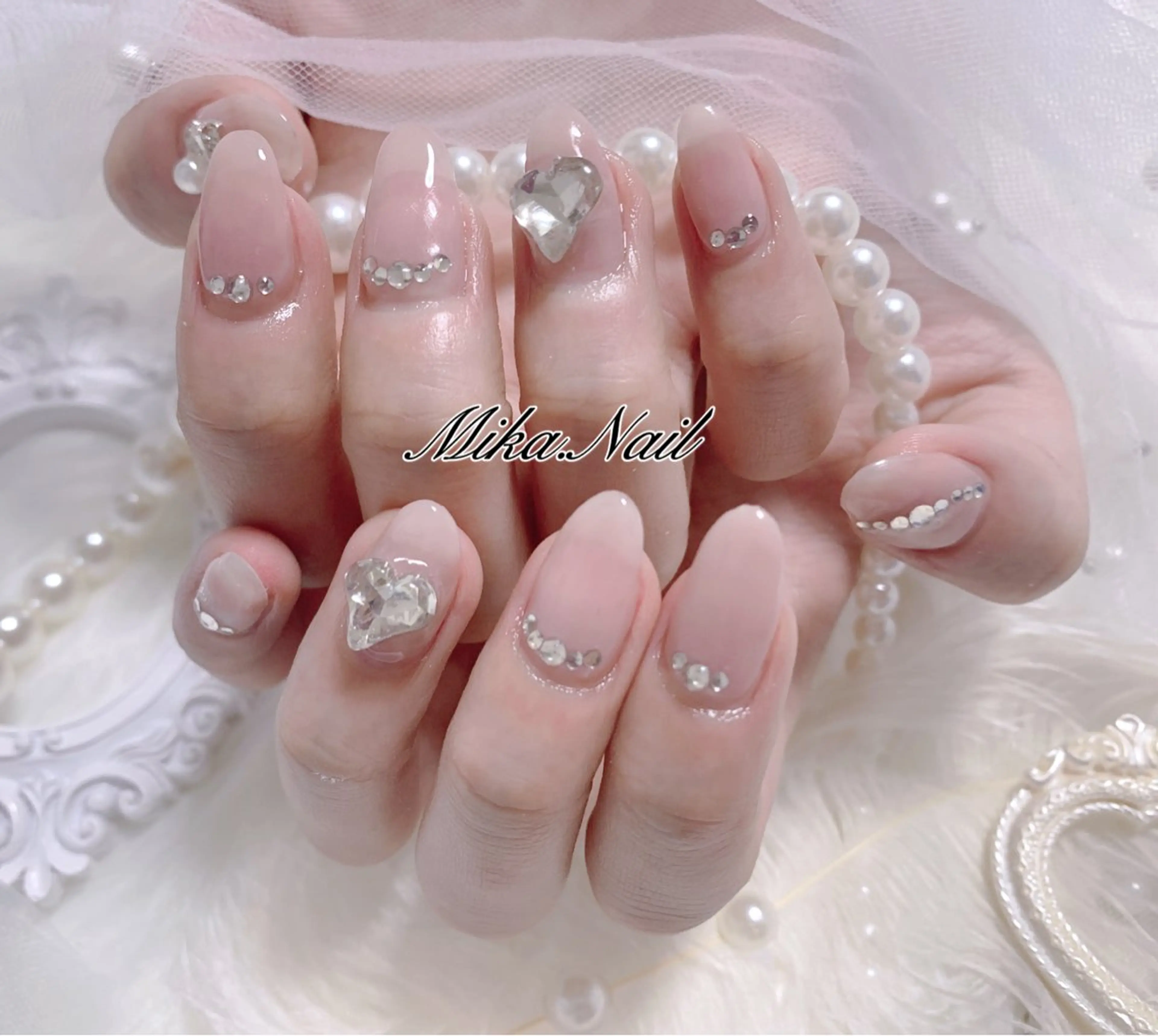 ネイル ストーンネイル バレンタイン Mika Nailのネイルデザイン