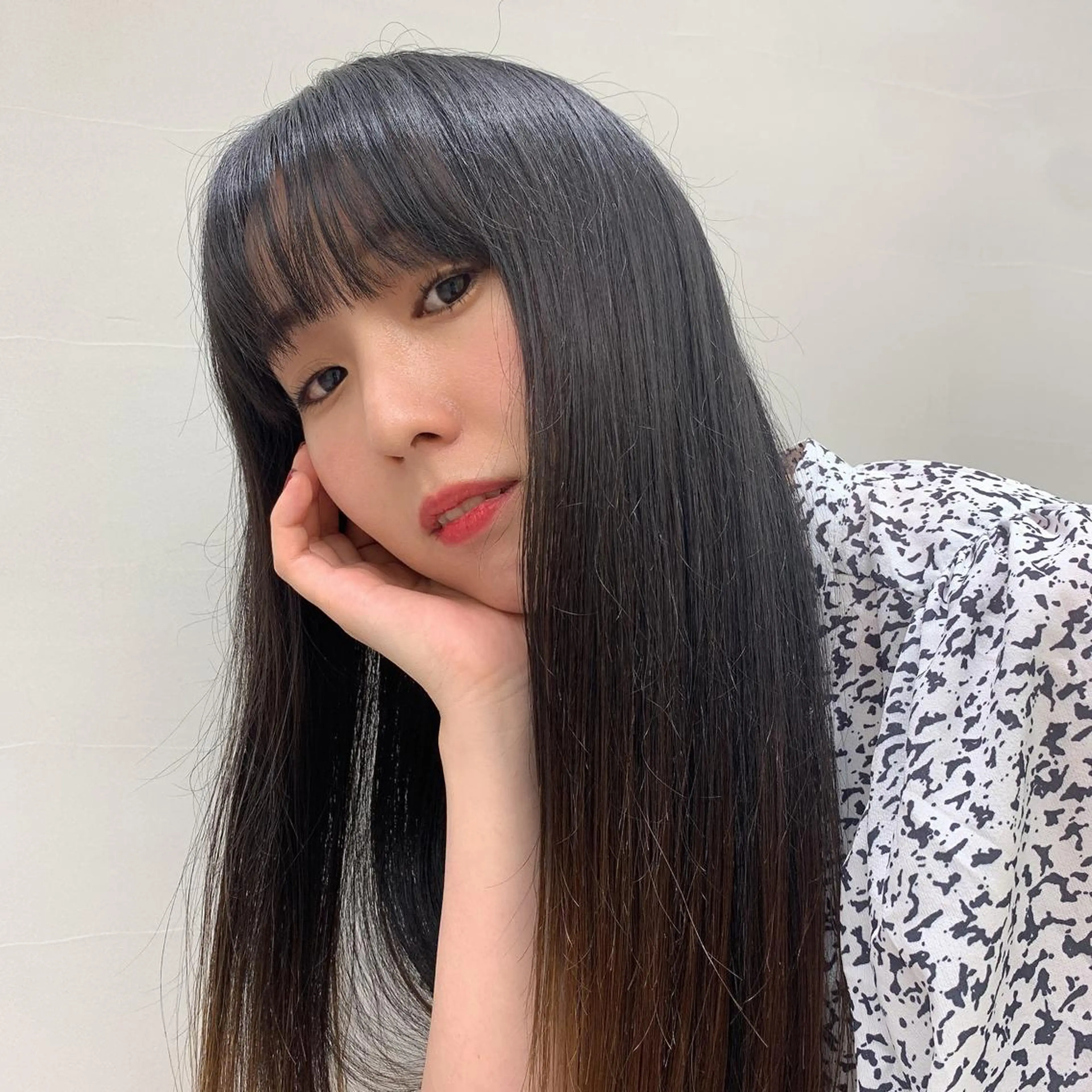 ロング 韓国風🇰🇷うる艶 レイヤー/海青🫧のヘアスタイル