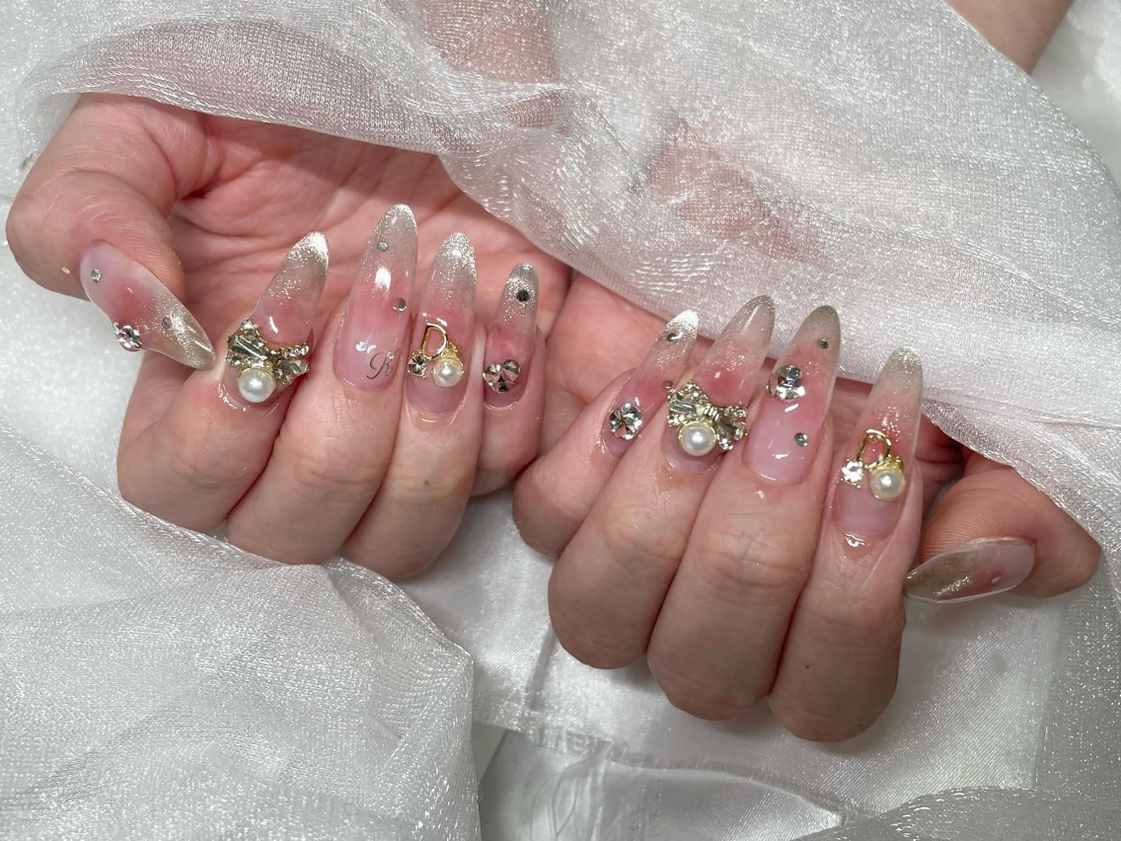 ネイル ハンドネイル Roi〈ロワ〉 Minakoのネイルデザイン