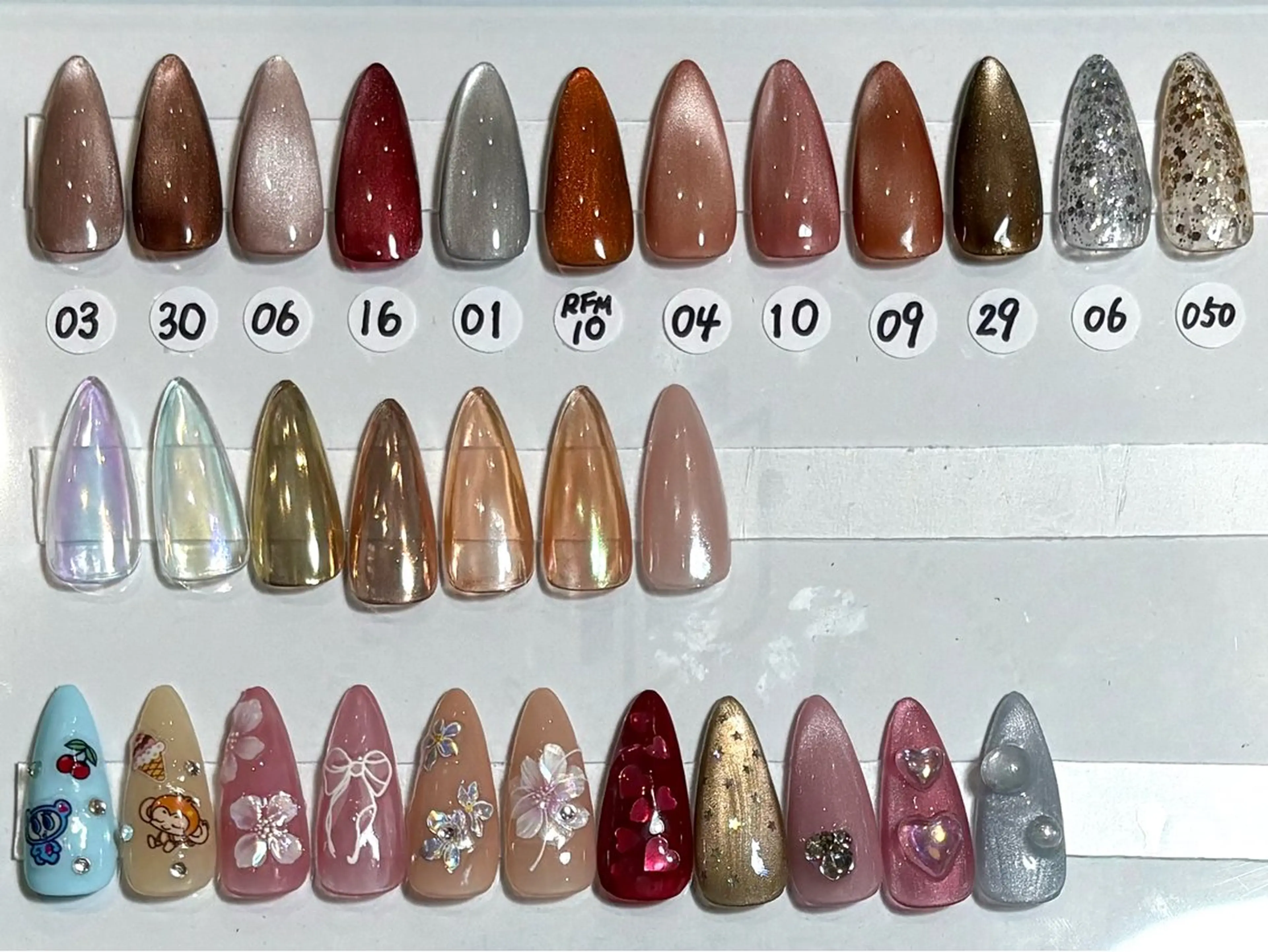 ネイル WHITE NAIL 鳳店AYUMIのネイルデザイン