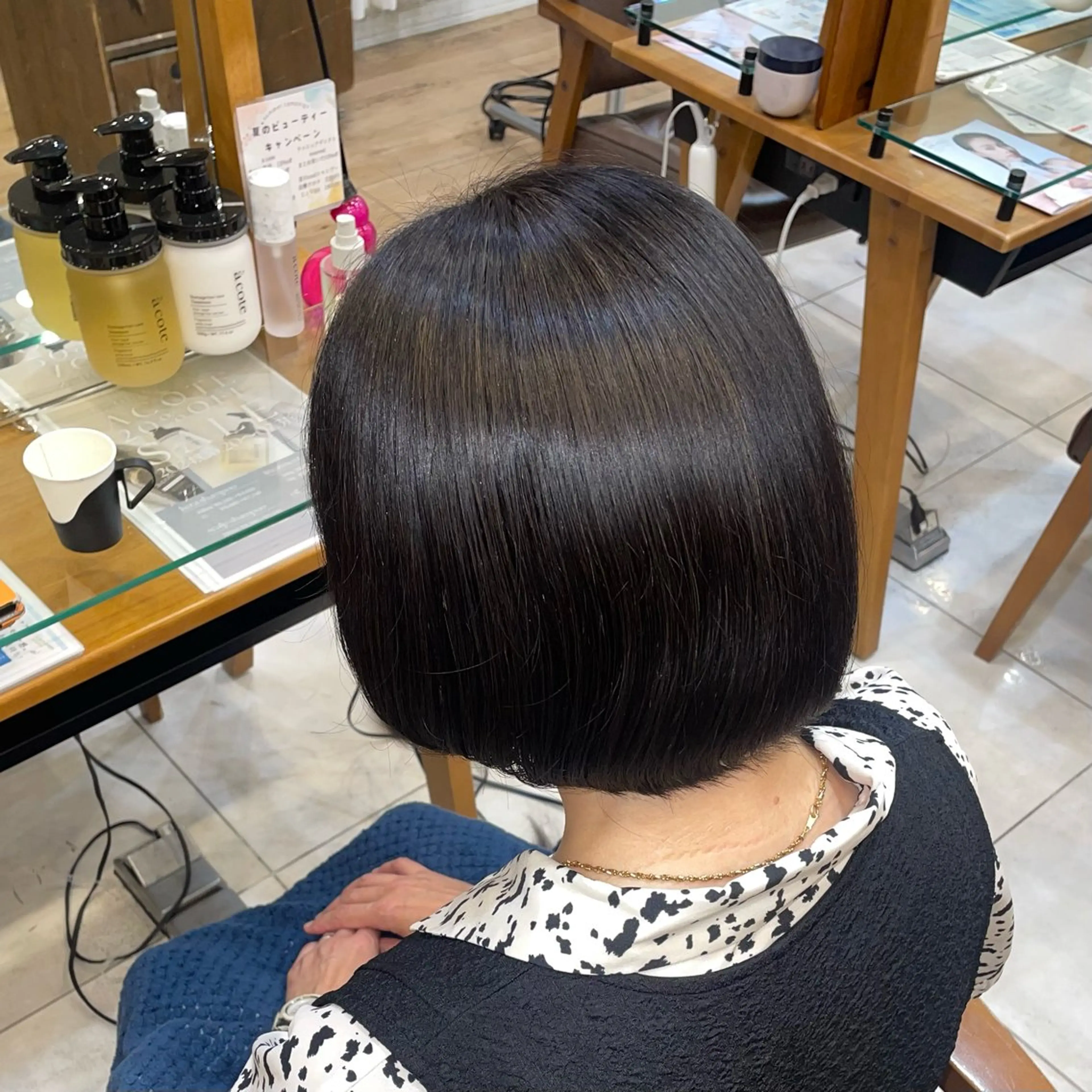 カラー 新原 陽那のヘアスタイル