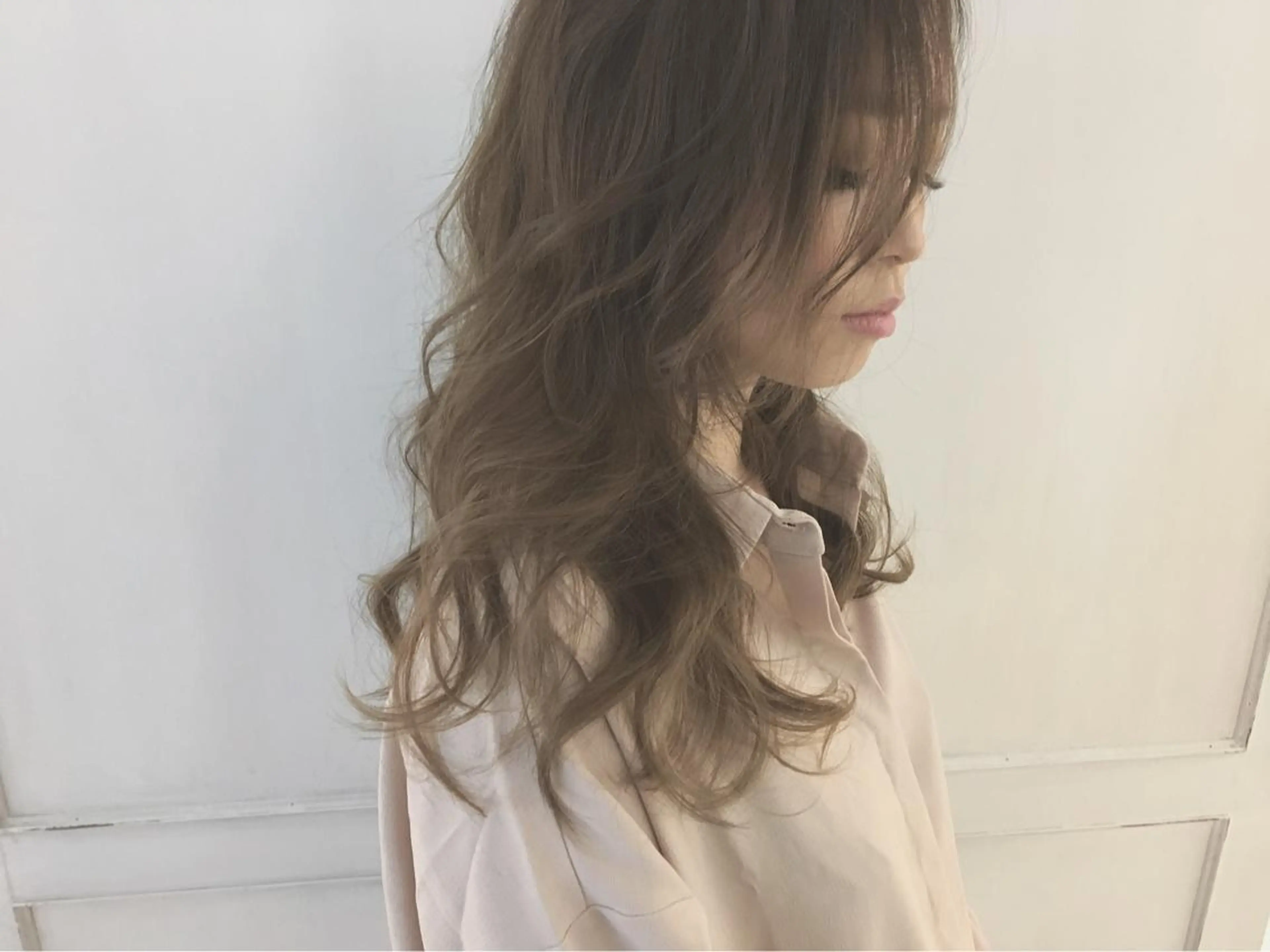 ロング カラー アッシュ 透明感カラー 鈴木 翔梧のヘアスタイル