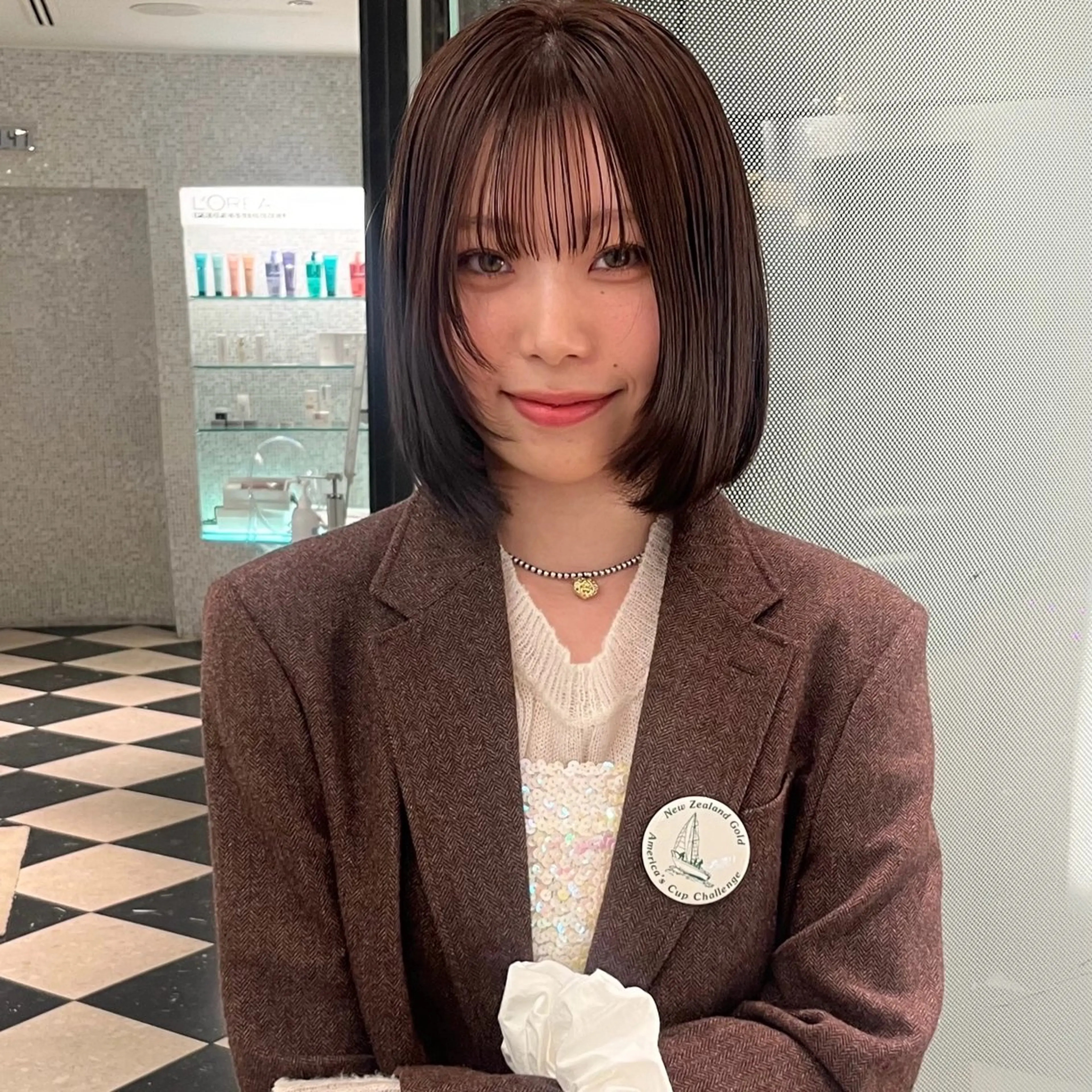 ショート カラー ブラウンカラー anna 韓国レイヤ ー/ ハッシュカットのヘアスタイル