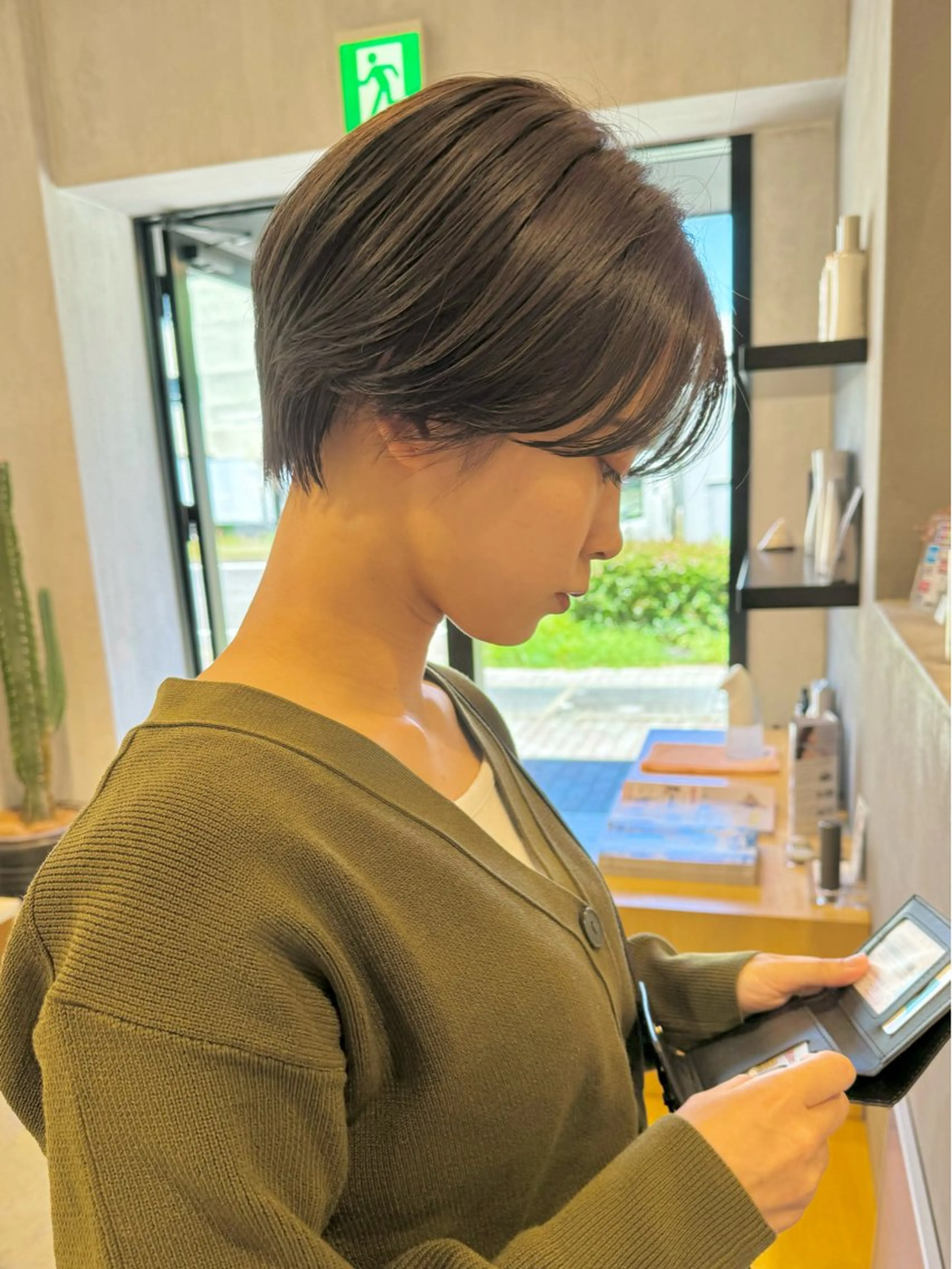 ショート ハンサムショート ショートヘア カット ヘアカラー トリートメント メンズパーマ/フェ ザーパーマ/古川晴輝のヘアスタイル