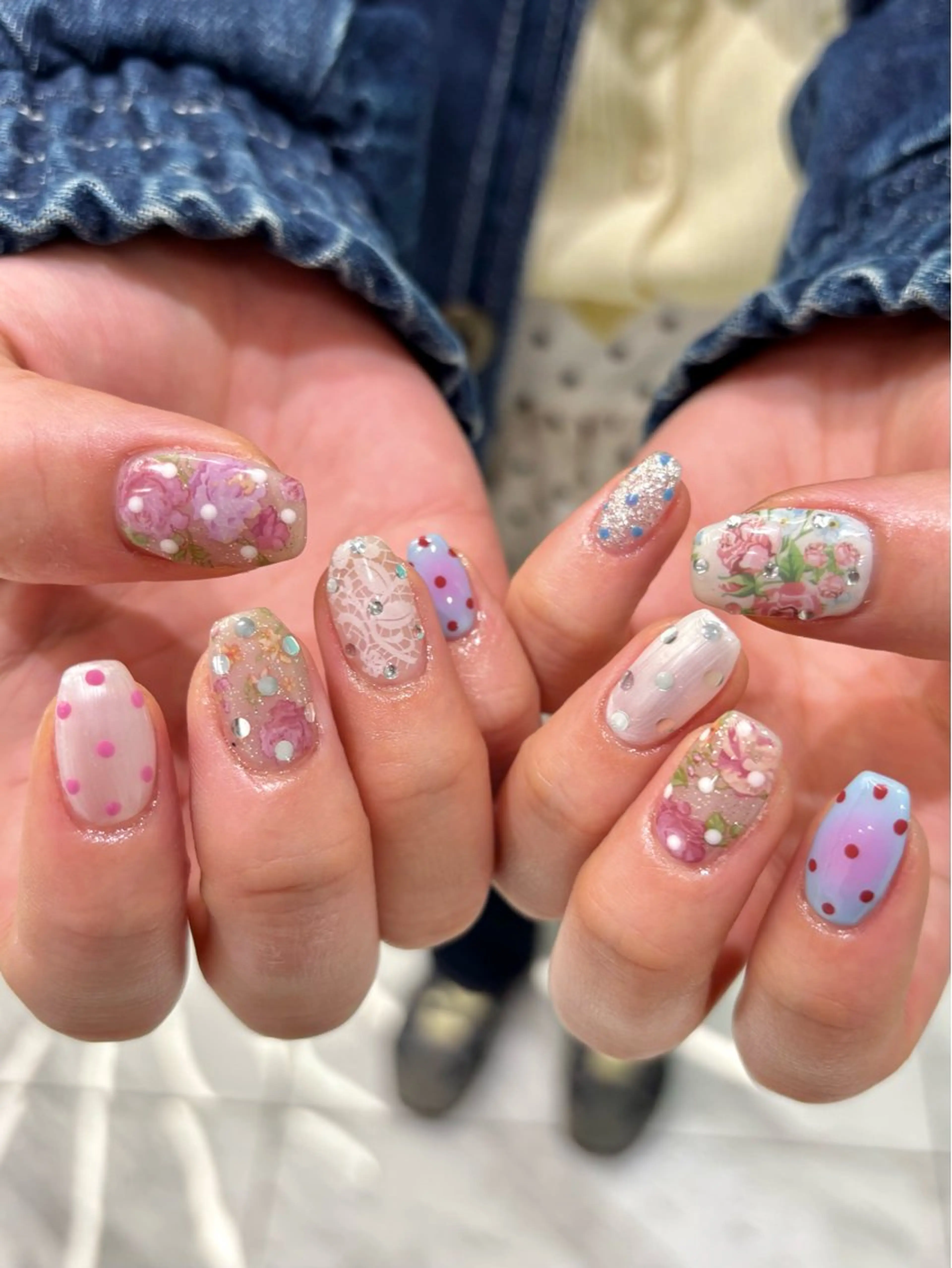 ネイル アートネイル ドット 春ネイル ハンドネイル Kureha/ネイル トレンドヘアのマツエク・マツパデザイン