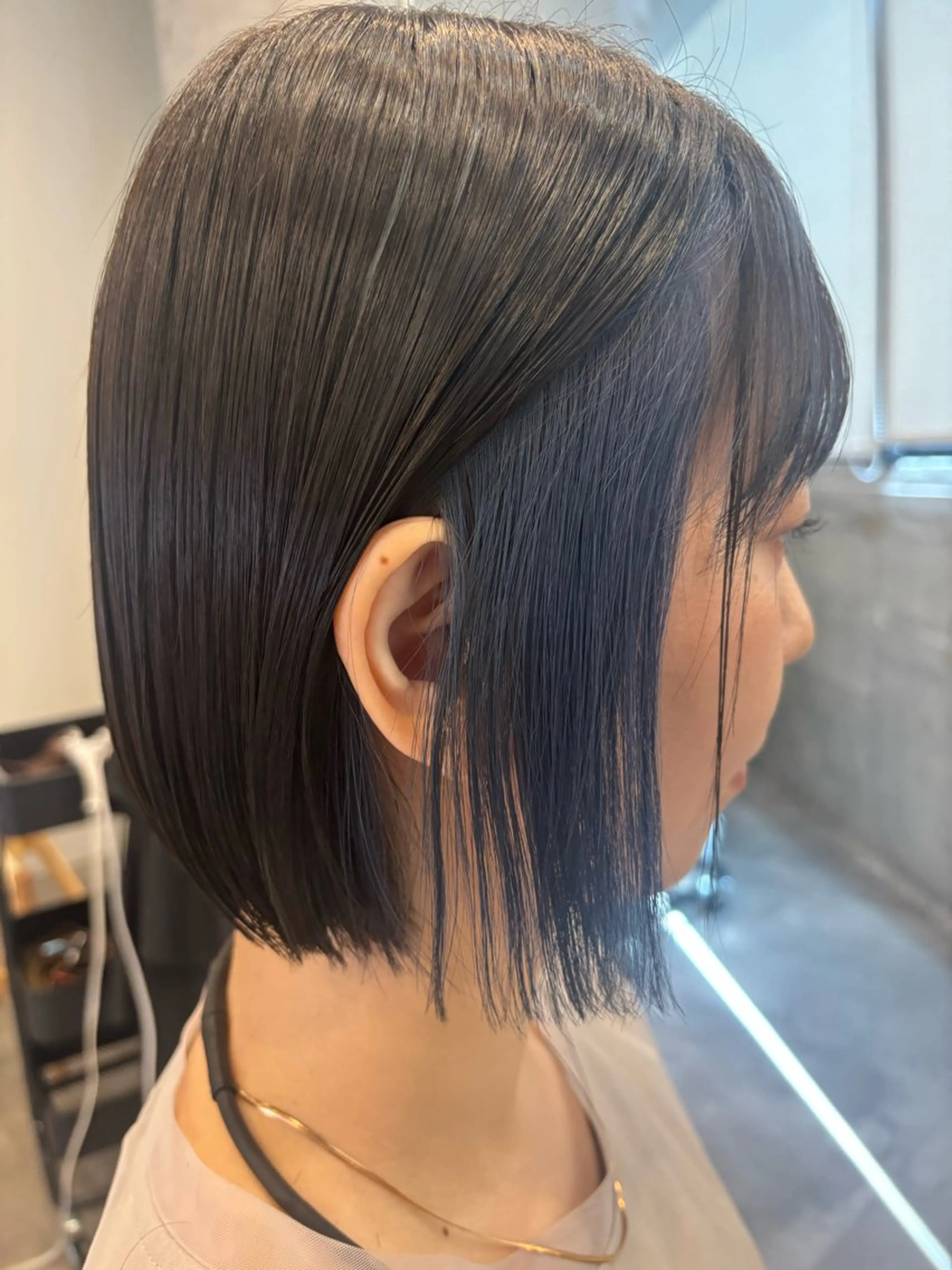 カラー ブリーチ ブルーカラー たなき ゆうかのヘアスタイル