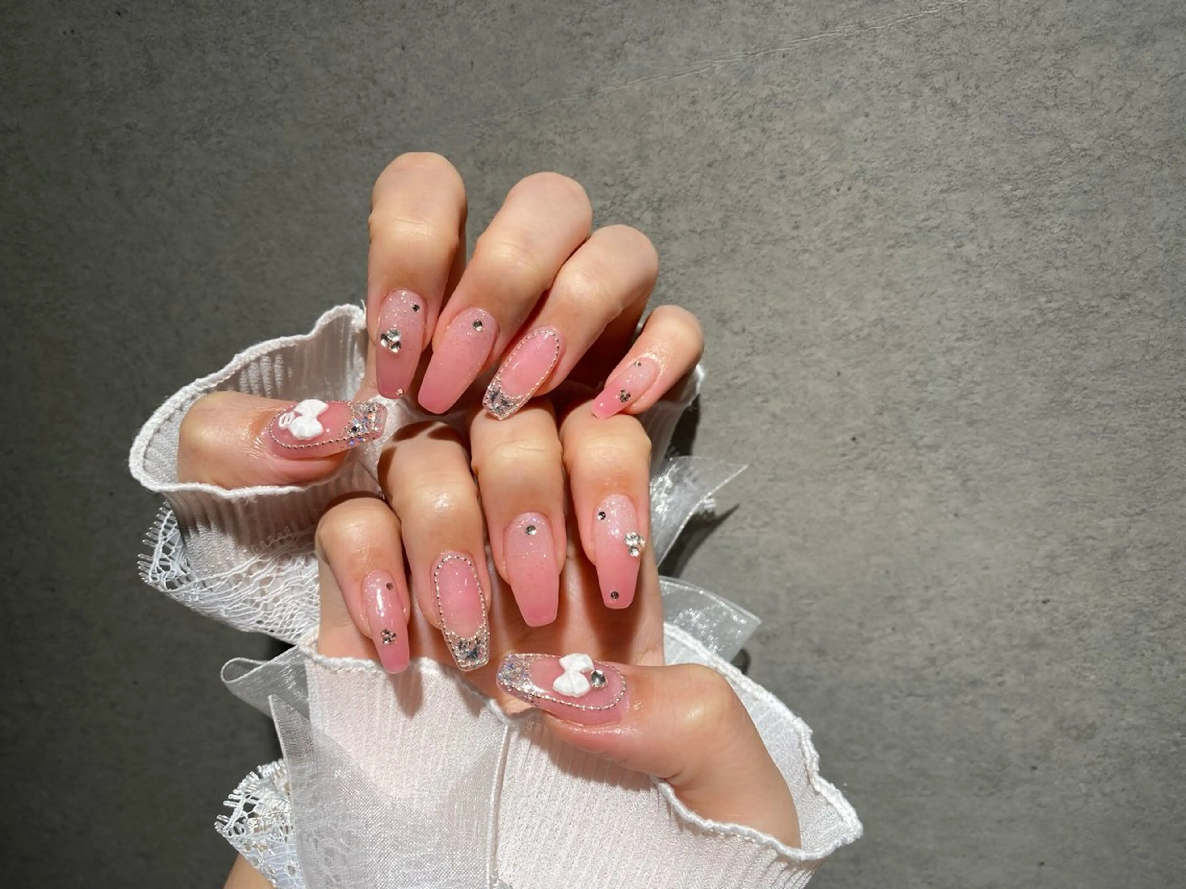 ネイル I-nailロング /ワンホン/キラキラのネイルデザイン