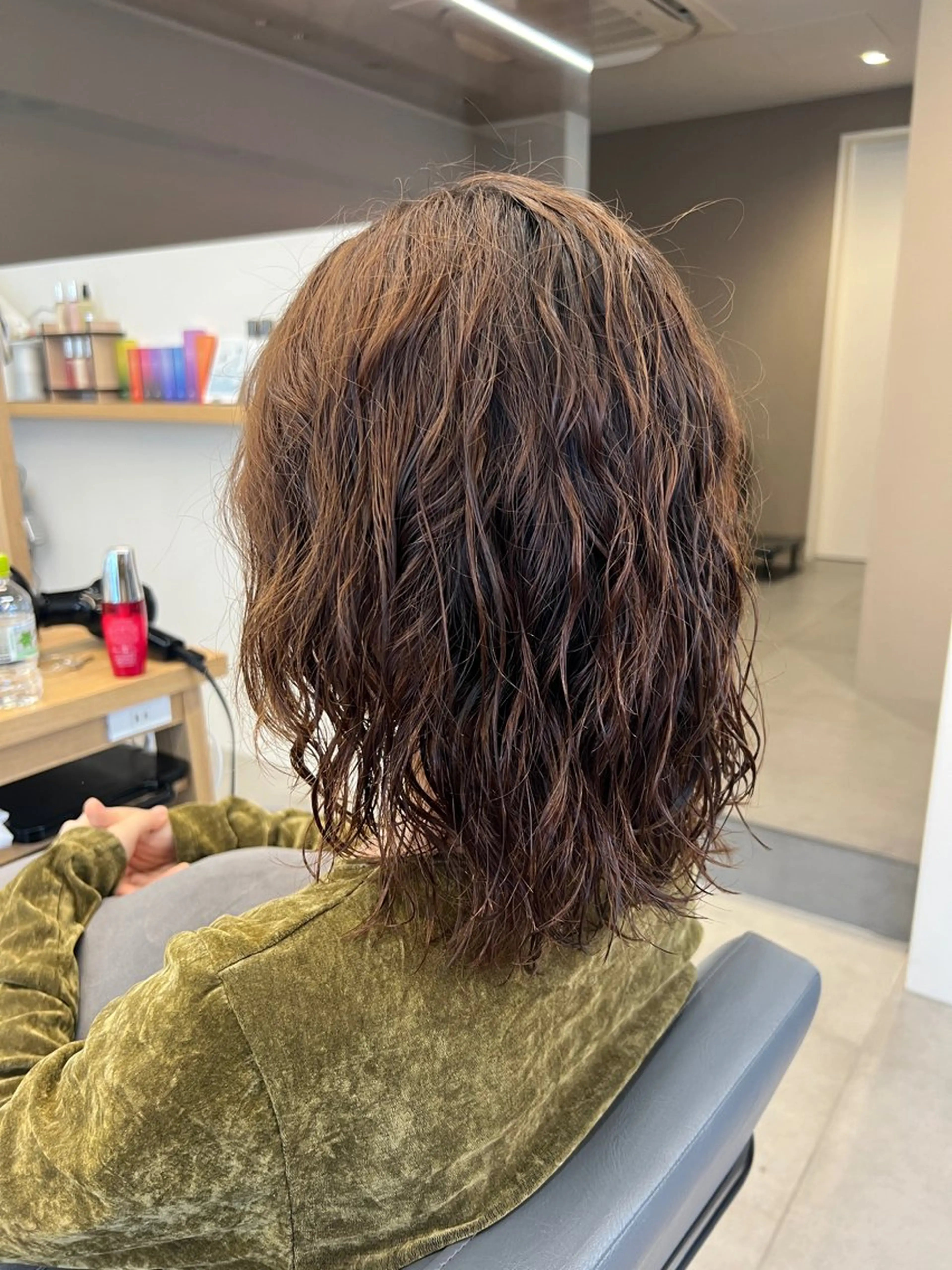 ミディアム パーマ Ore🫧タナカマヤ /柔らかい質感カラーのヘアスタイル