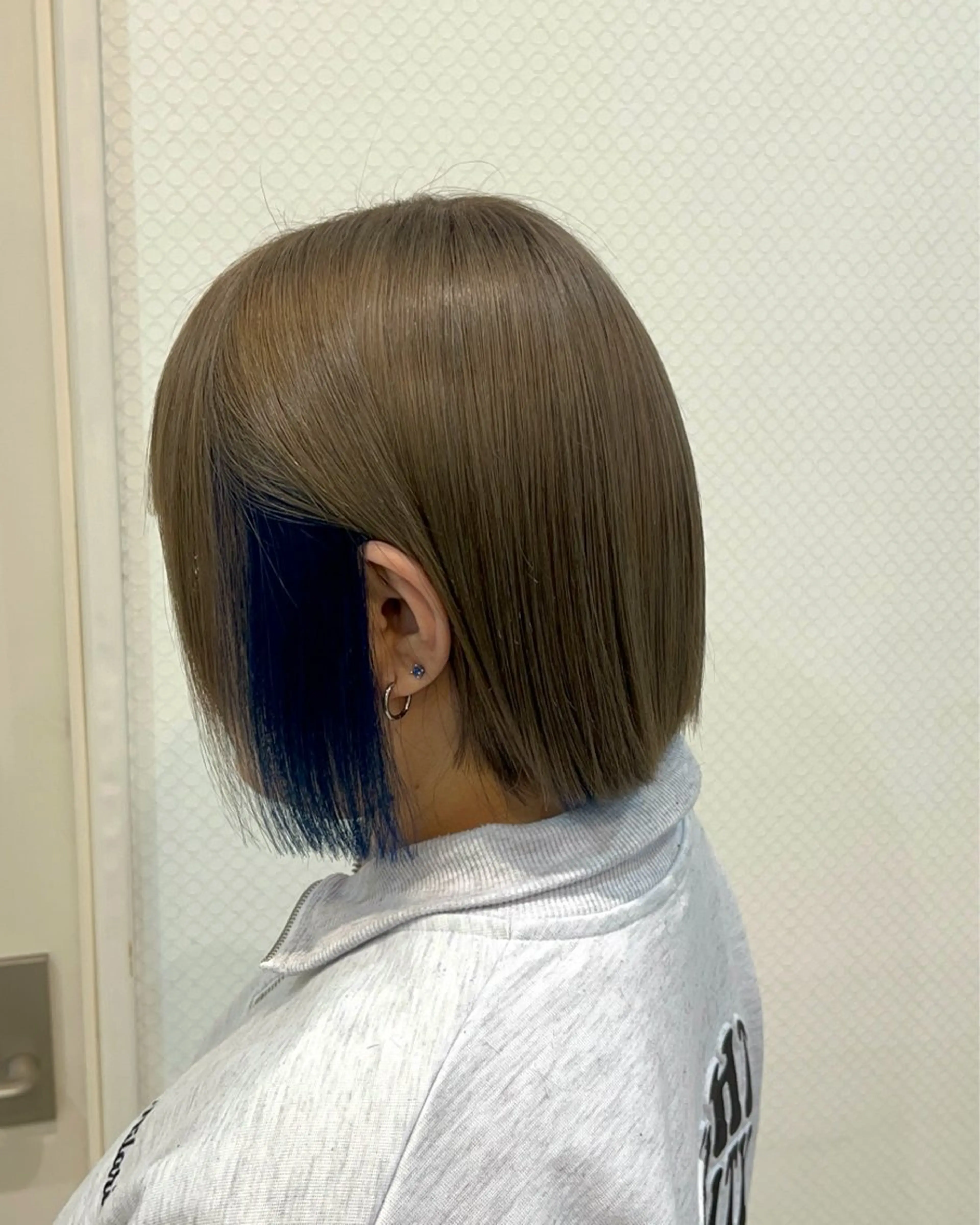 ミディアム カラー ベージュカラー ブルーカラー インナーカラー ミルクティーベージュ ネイビーカラー ヘアカラー 大竹里旺/belle /インナーカラーのヘアスタイル