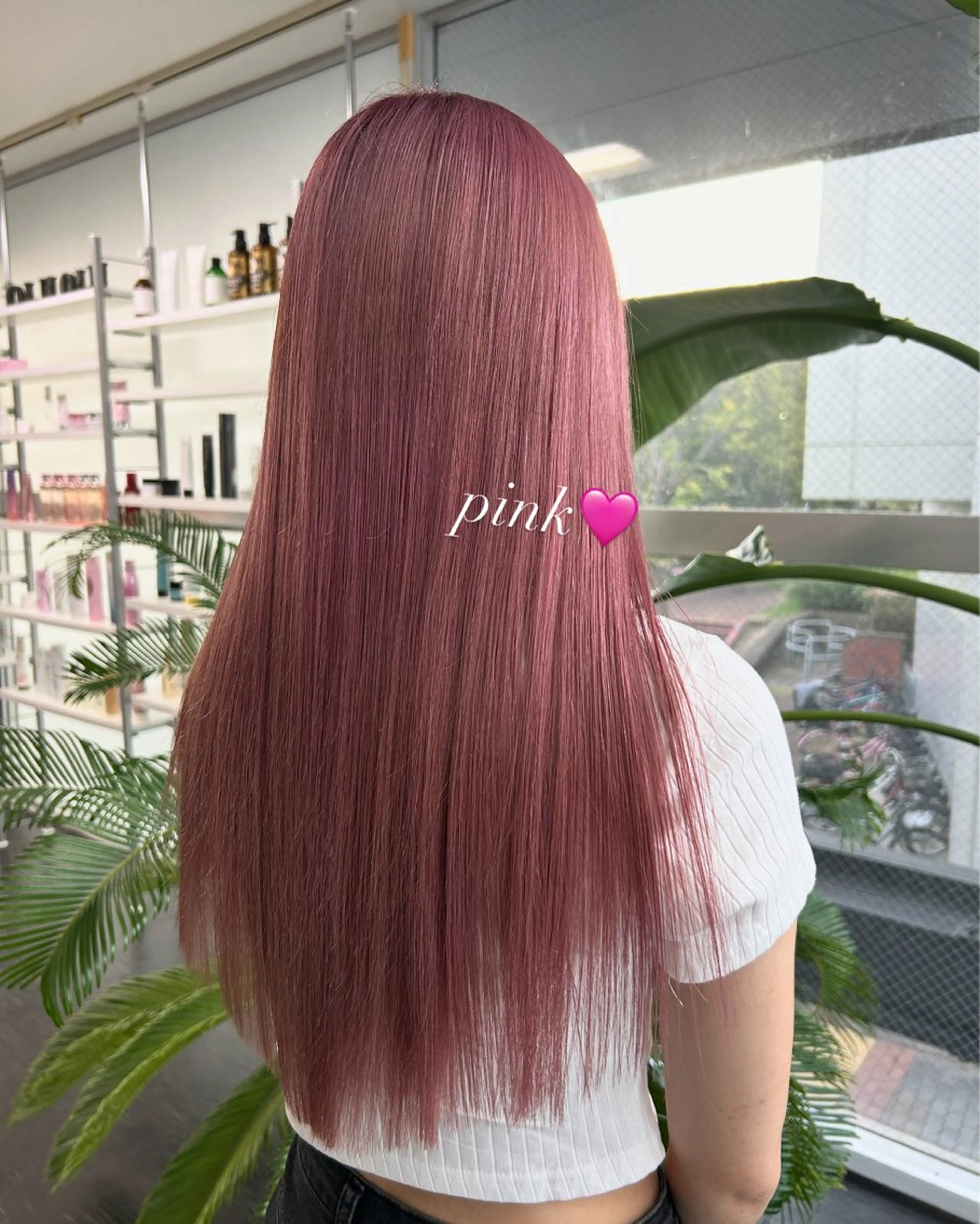 ロング 桝田 友美のヘアスタイル