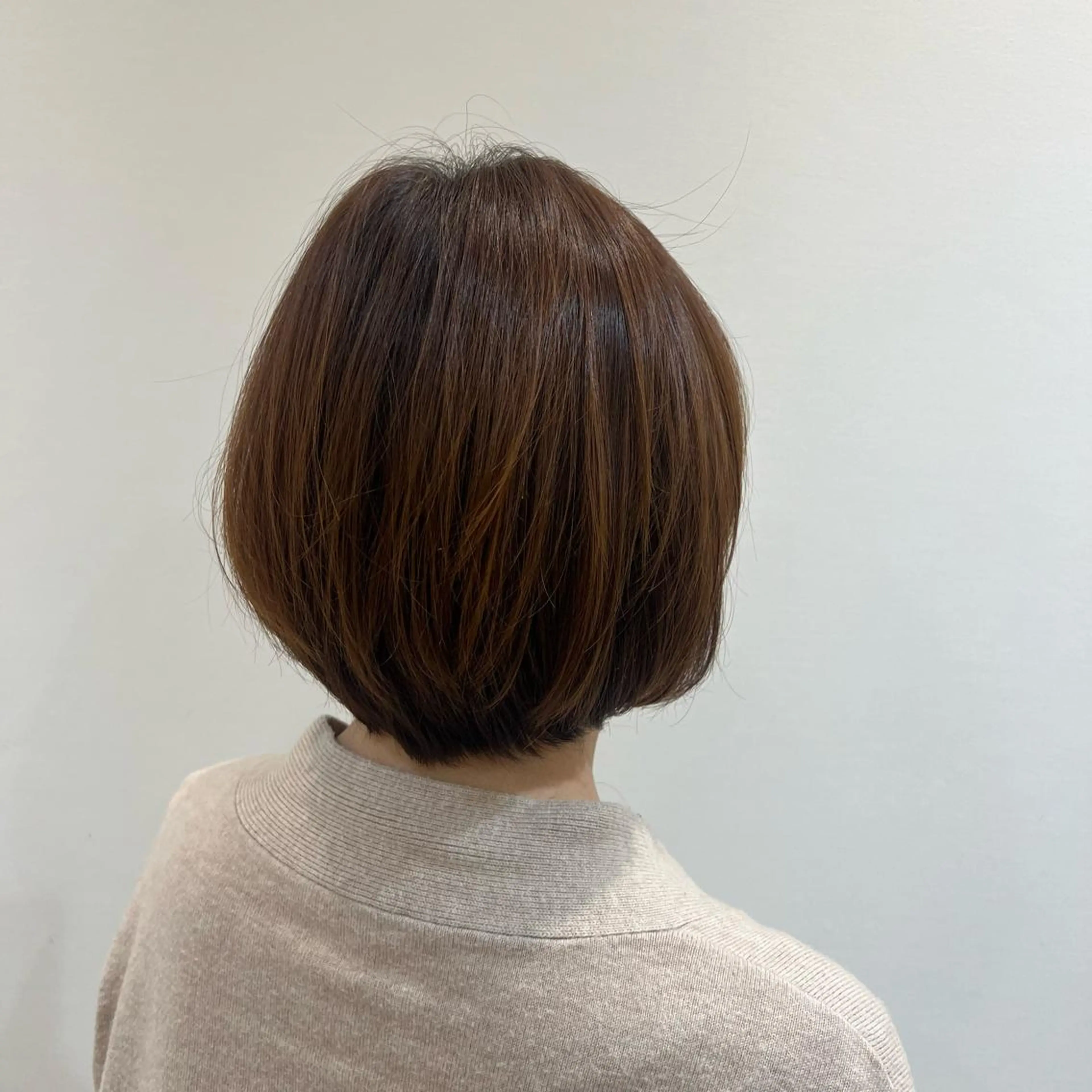 ショート カラー 韓国風🌷✨ 守屋紗希のヘアスタイル