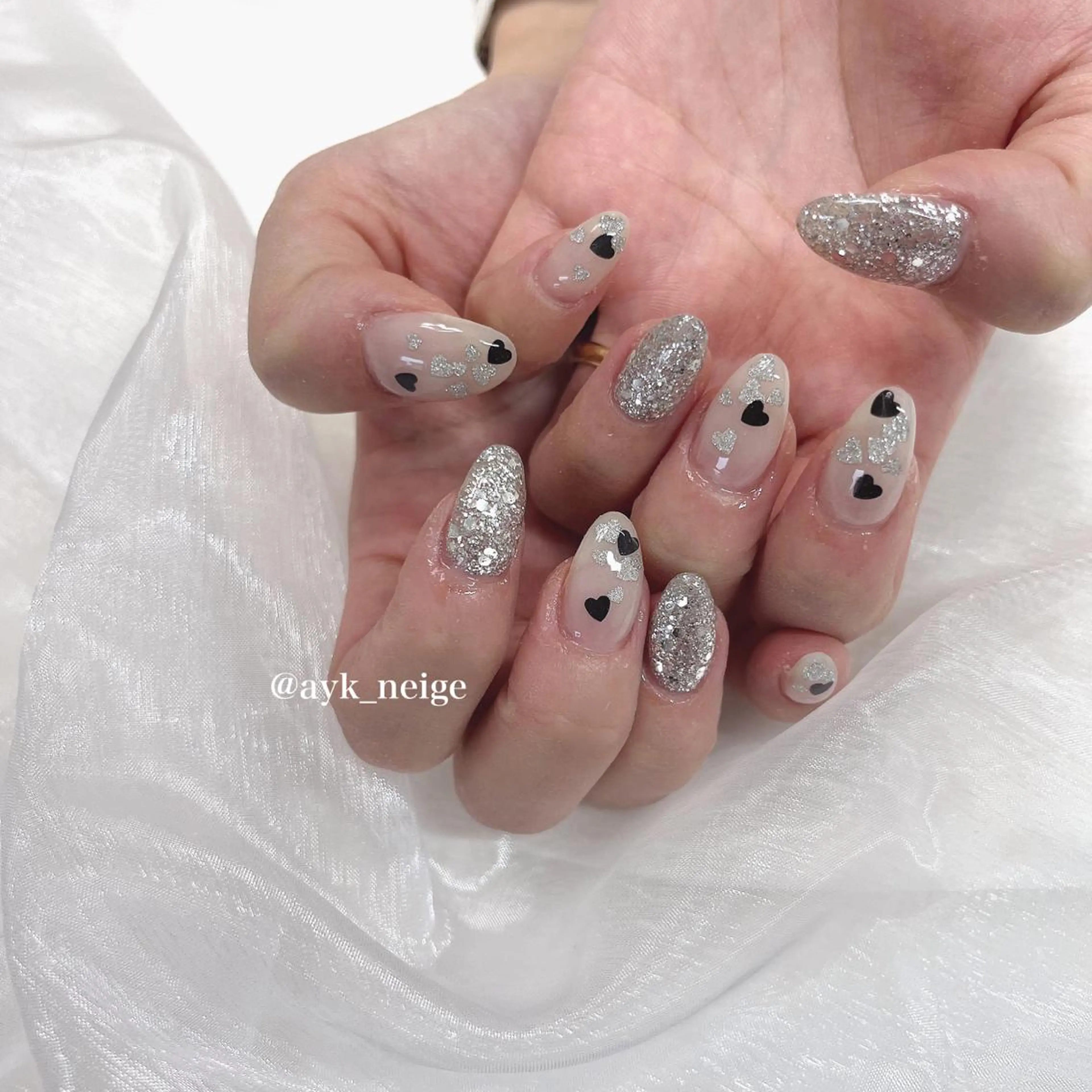 ネイル フットネイル フレンチネイル ハート キラキラネイル 韓国ネイル n'eige nail所属・大谷 綾香のネイルデザイン