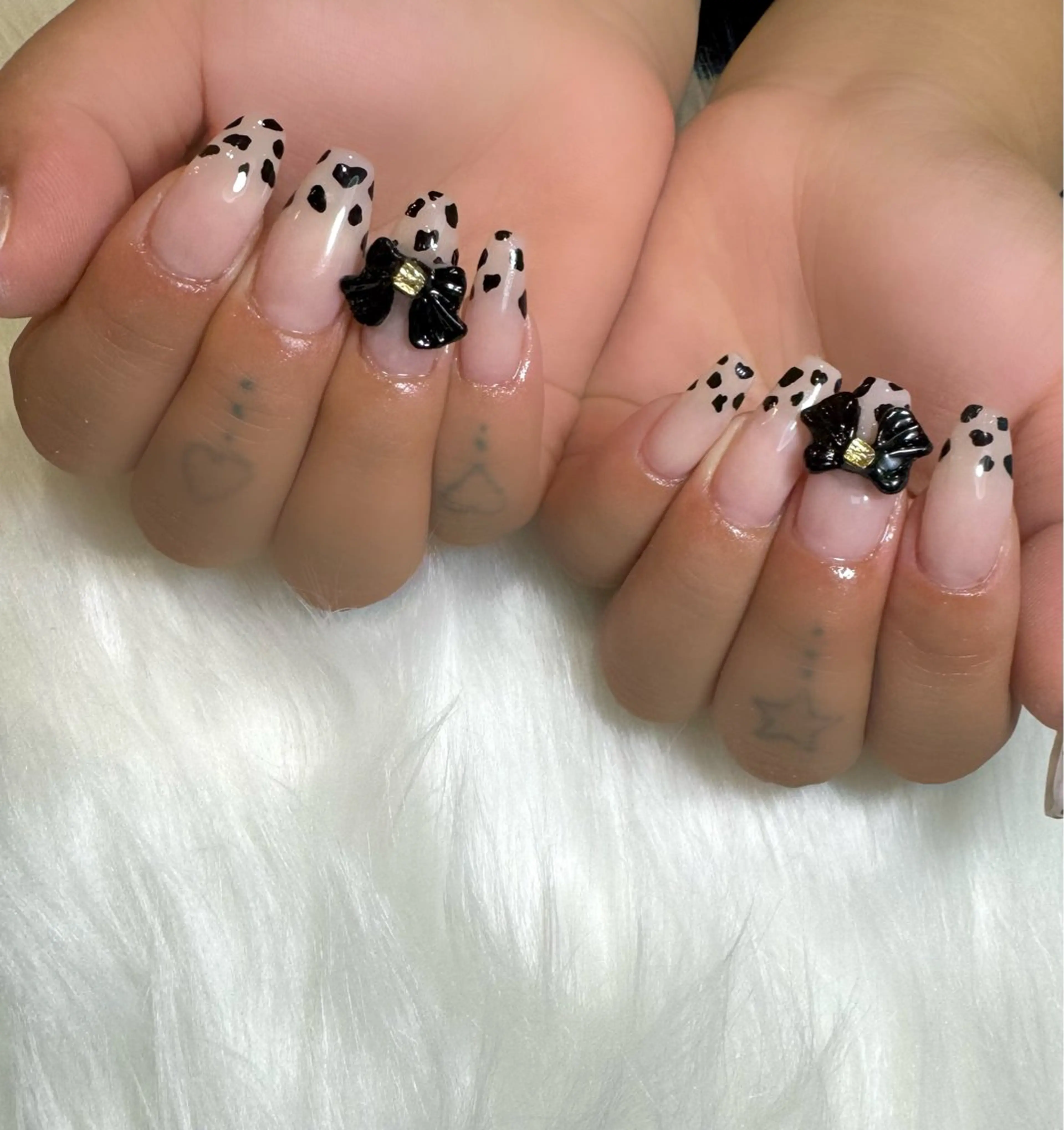 ネイル ハンドネイル Tiara♛ティアラ 山口くるみのネイルデザイン