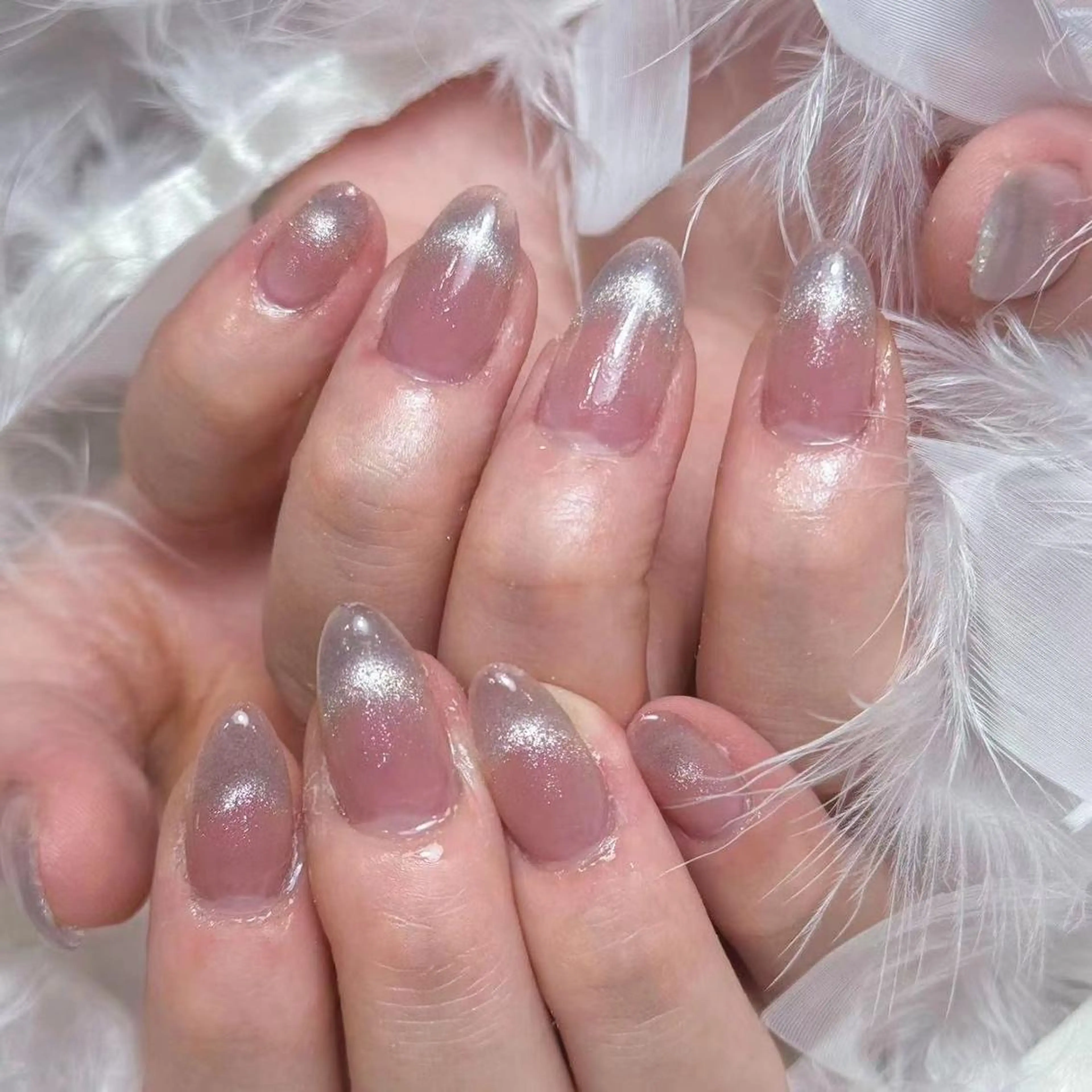 ネイル アートネイル オーロラネイル ガーリー キラキラネイル 韓国ネイル ハンドネイル ハンドケア Plenty 🚢のネイルデザイン