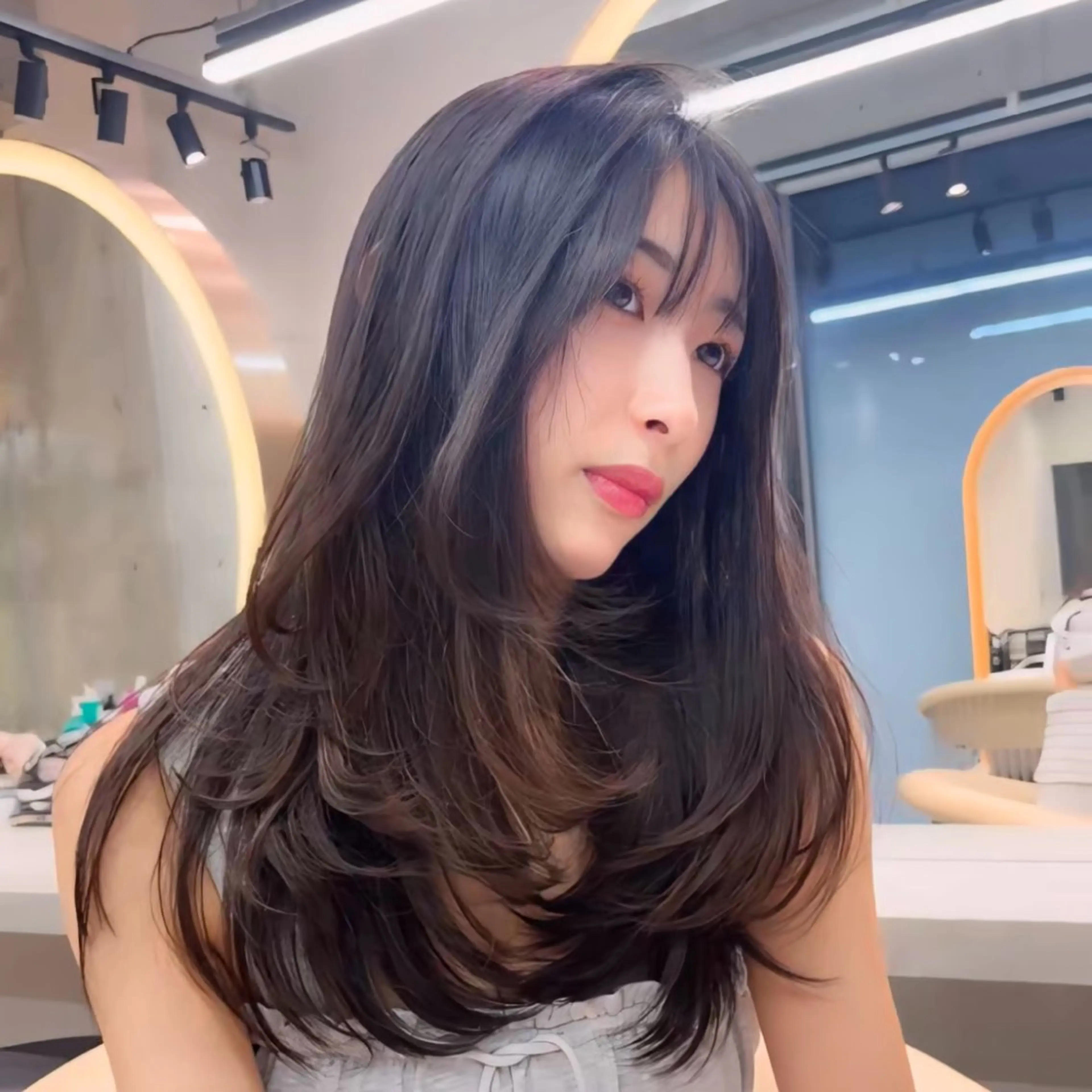 ロング カラー 伸ばしかけ レイヤーカット カット ヘアカラー トリートメント 🎀𝑆𝐴𝑅𝐴 /レイヤーカット🎀のヘアスタイル