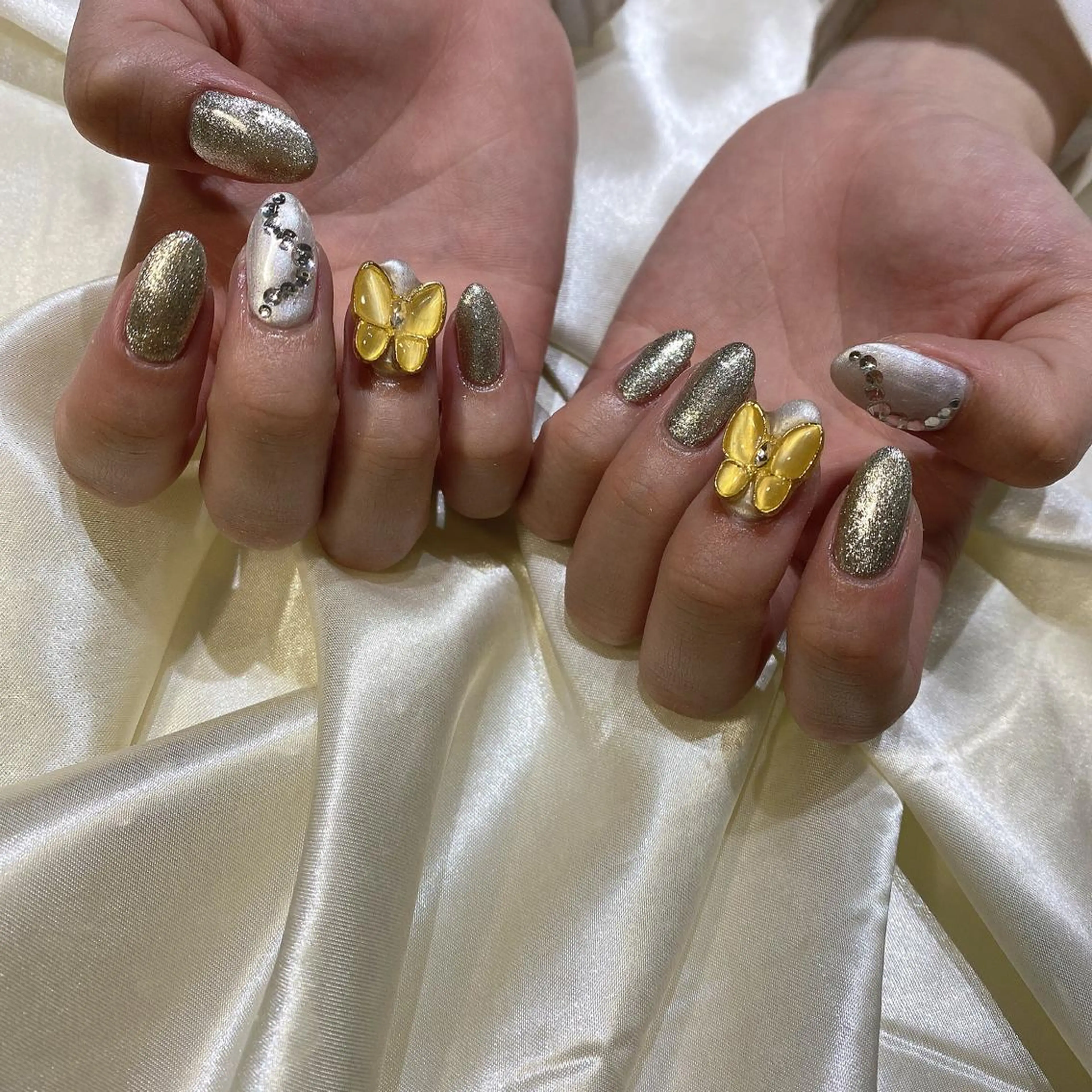 ネイル ハンドネイル 西岡 杏のネイルデザイン