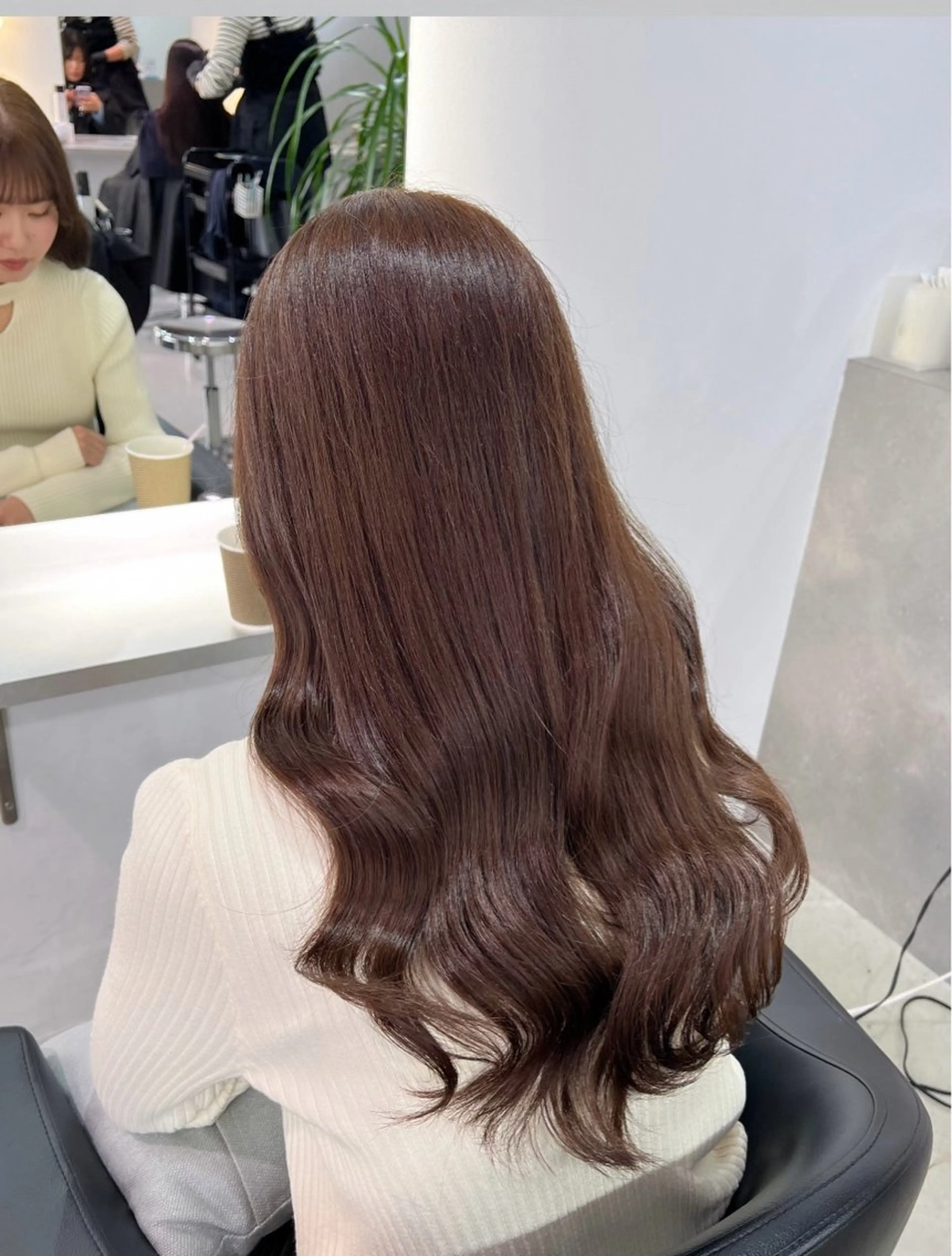 セミロング ヘアカラー VISION 巻幡野花のヘアスタイル