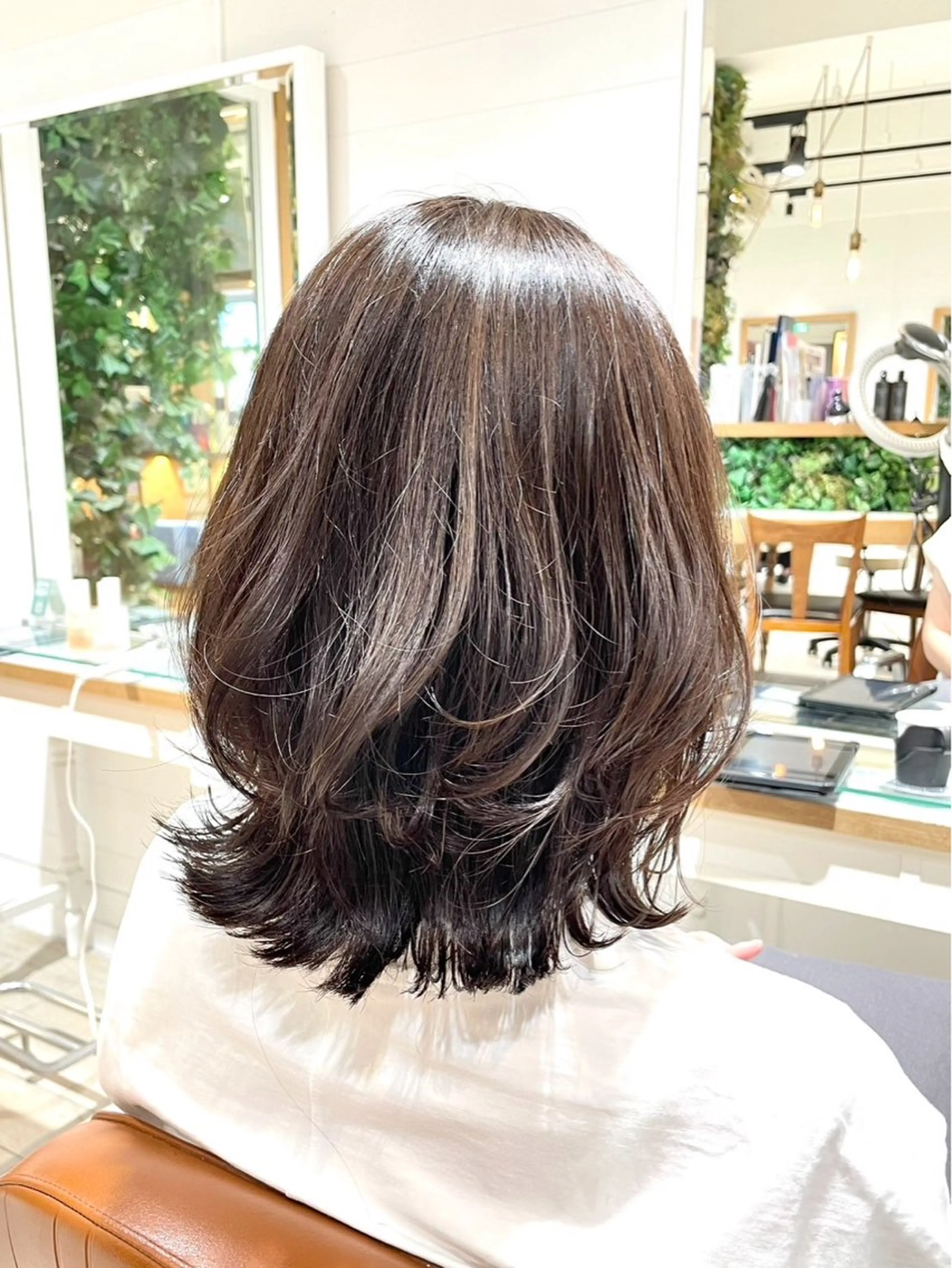 ミディアム 松森 小夏のヘアスタイル