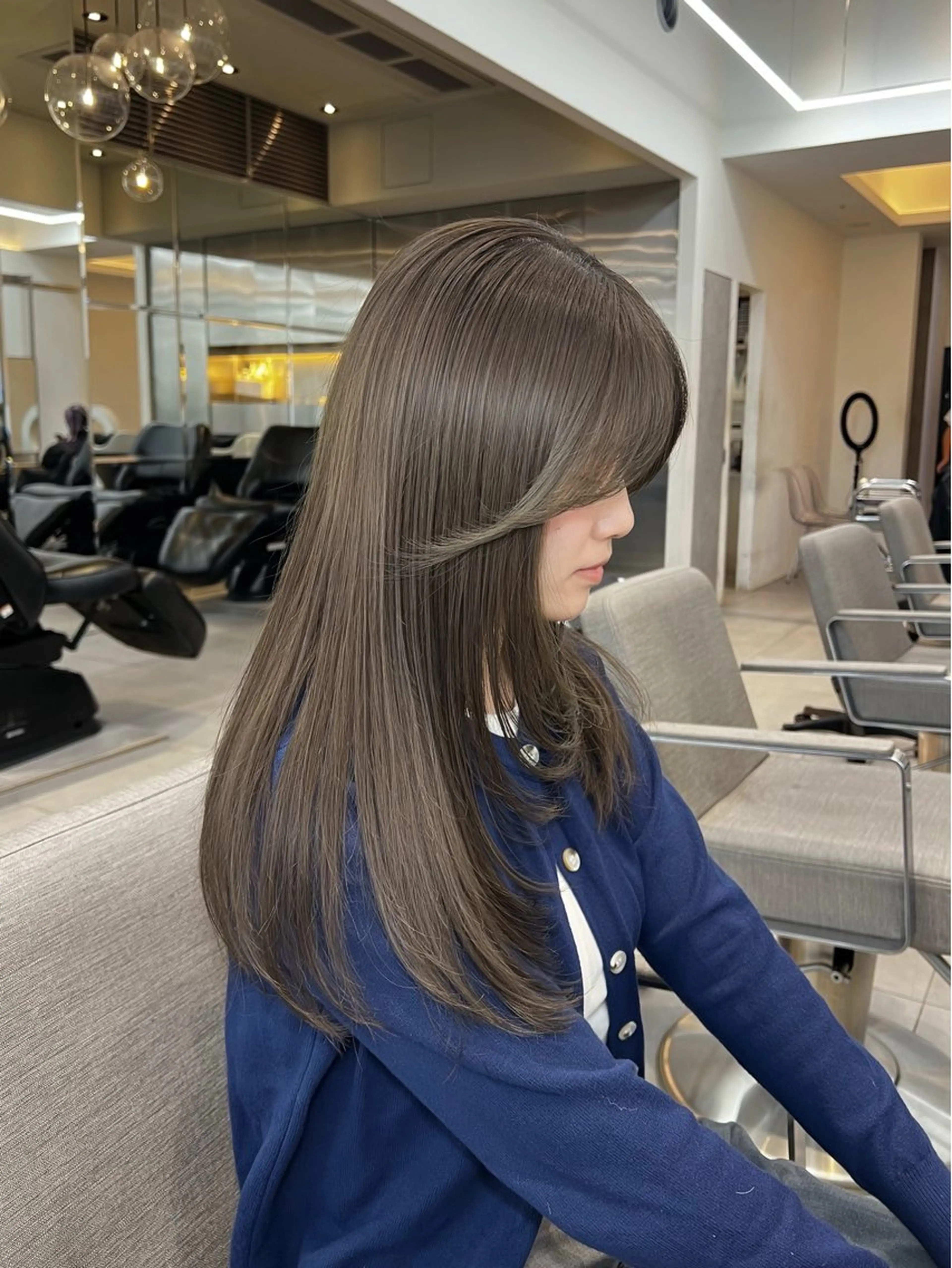 伸ばしてる方必見❣️【前髪と顔まわりカット＋プレミアムケアカラー＋トリートメント(ストレートorコテ巻き仕上げ)】の写真