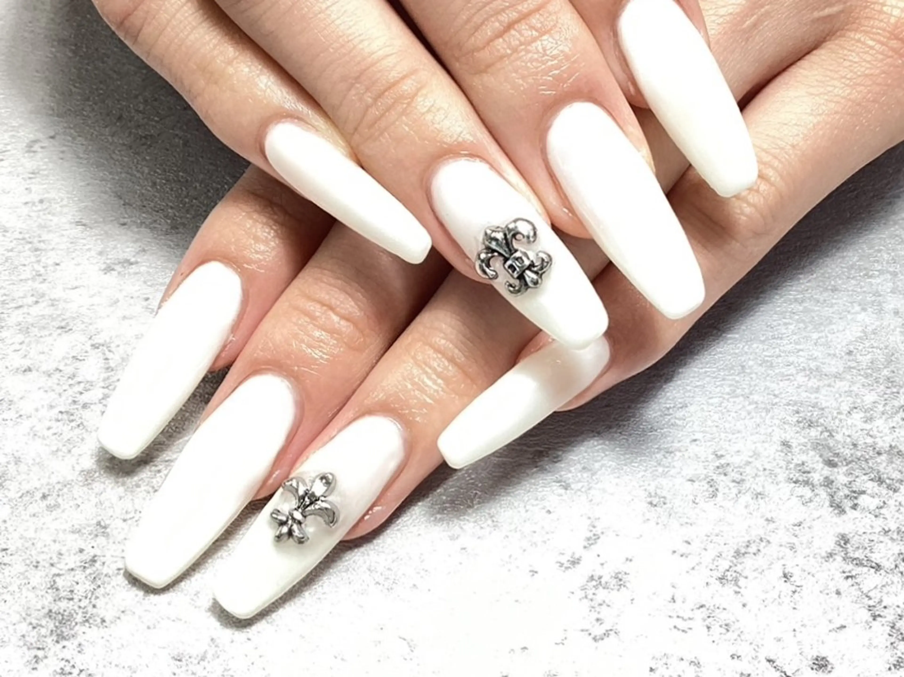 ネイル 長さ出し ワンカラーネイル k+1💅🏻 miyukiのネイルデザイン