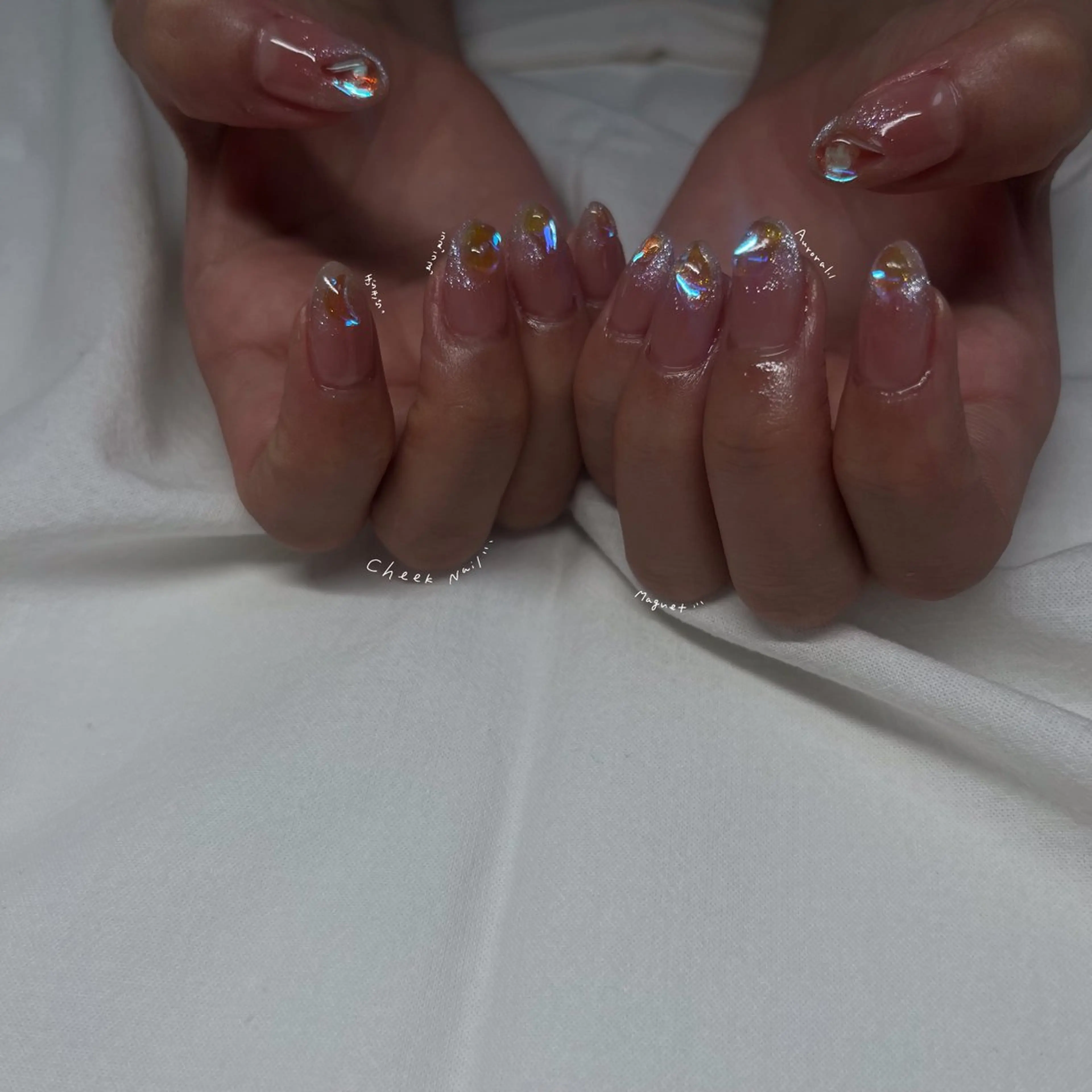 ネイル オーロラネイル チークネイル 氷ネイル・うるうるネイル マグネットネイル ニュアンスネイル ハンドネイル &. momoのネイルデザイン