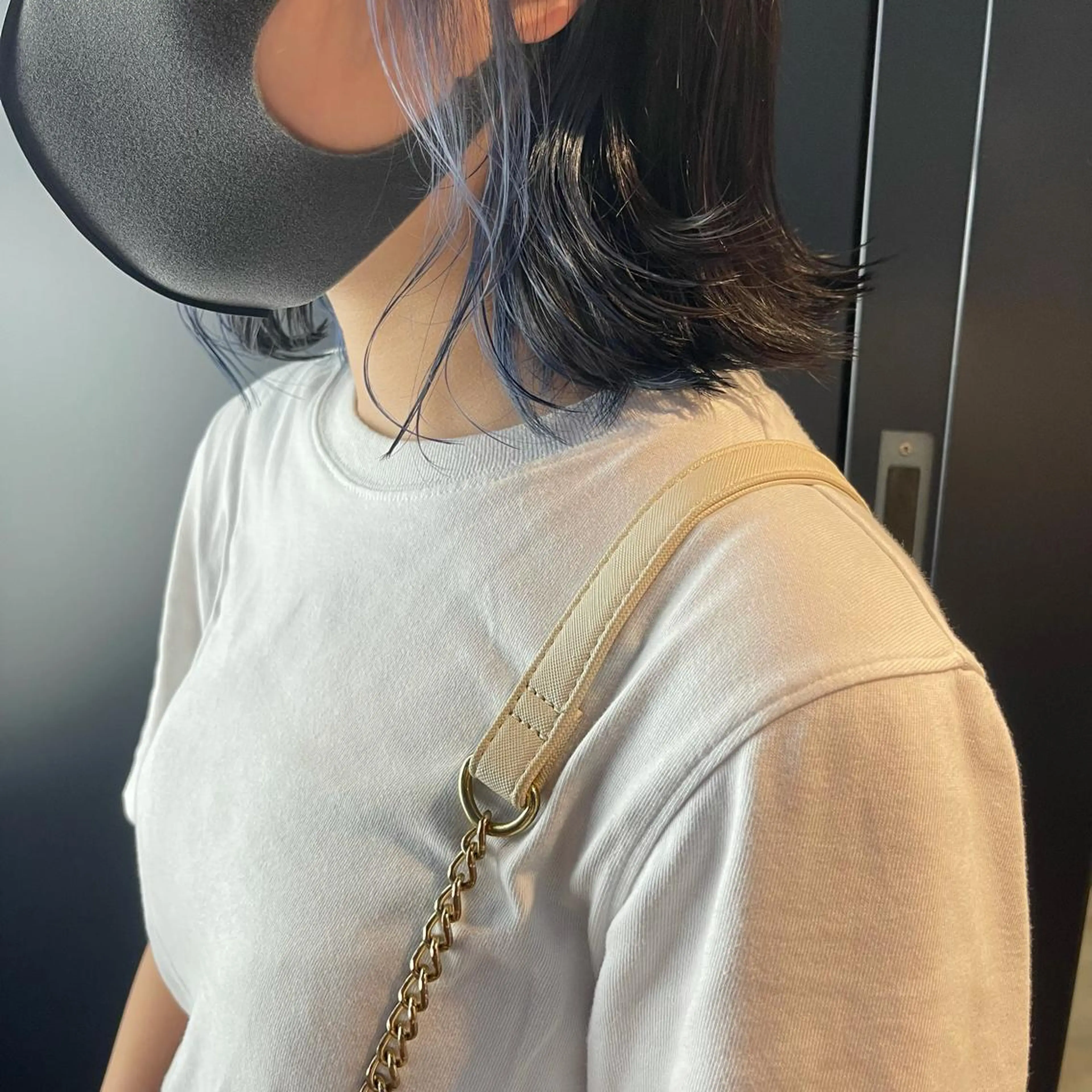 ミディアム カラー UMEDA FIGAROのヘアスタイル