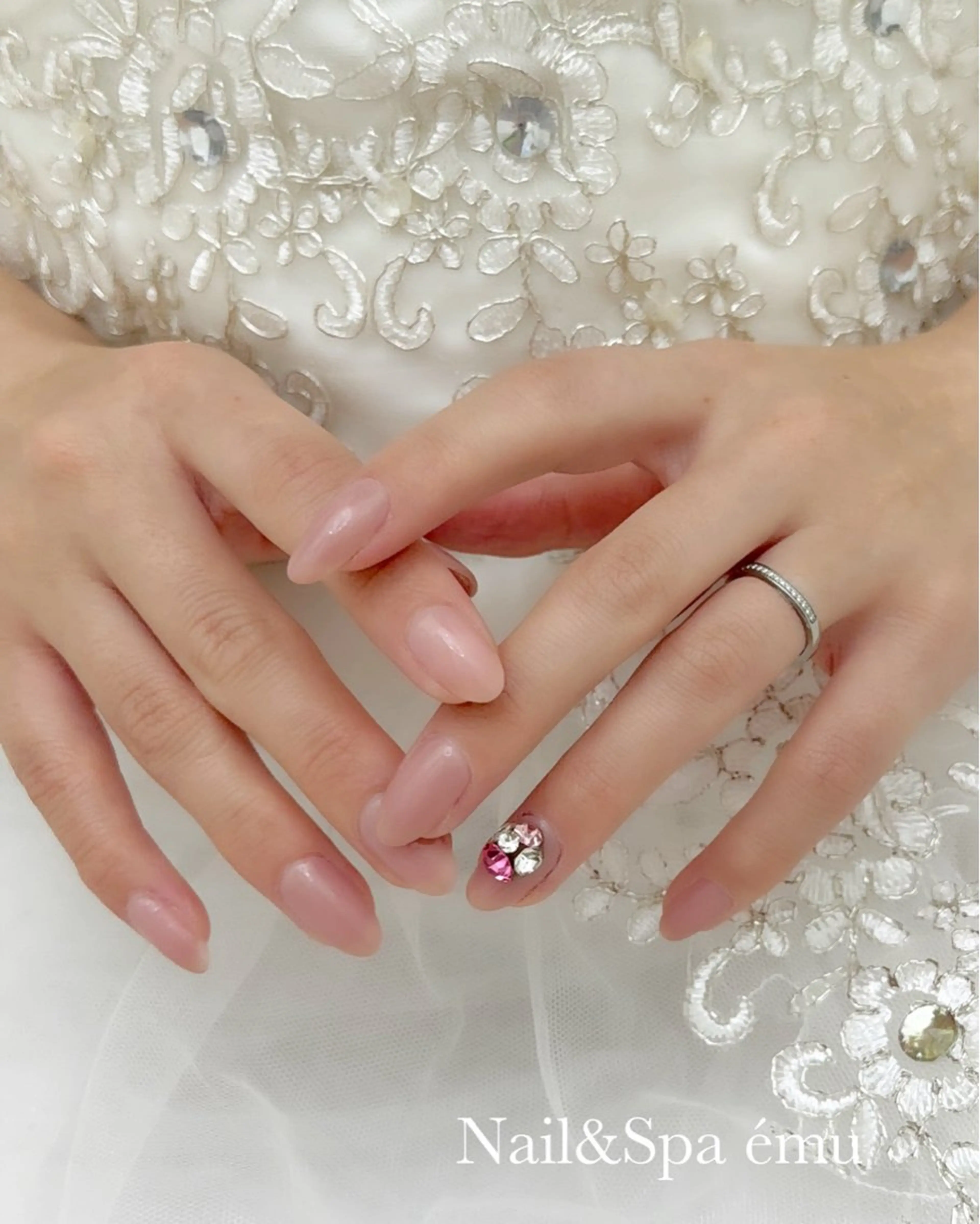 ネイル ワンカラーネイル ピンク シンプルネイル ブライダルネイル Nail&Spa émuのネイルデザイン