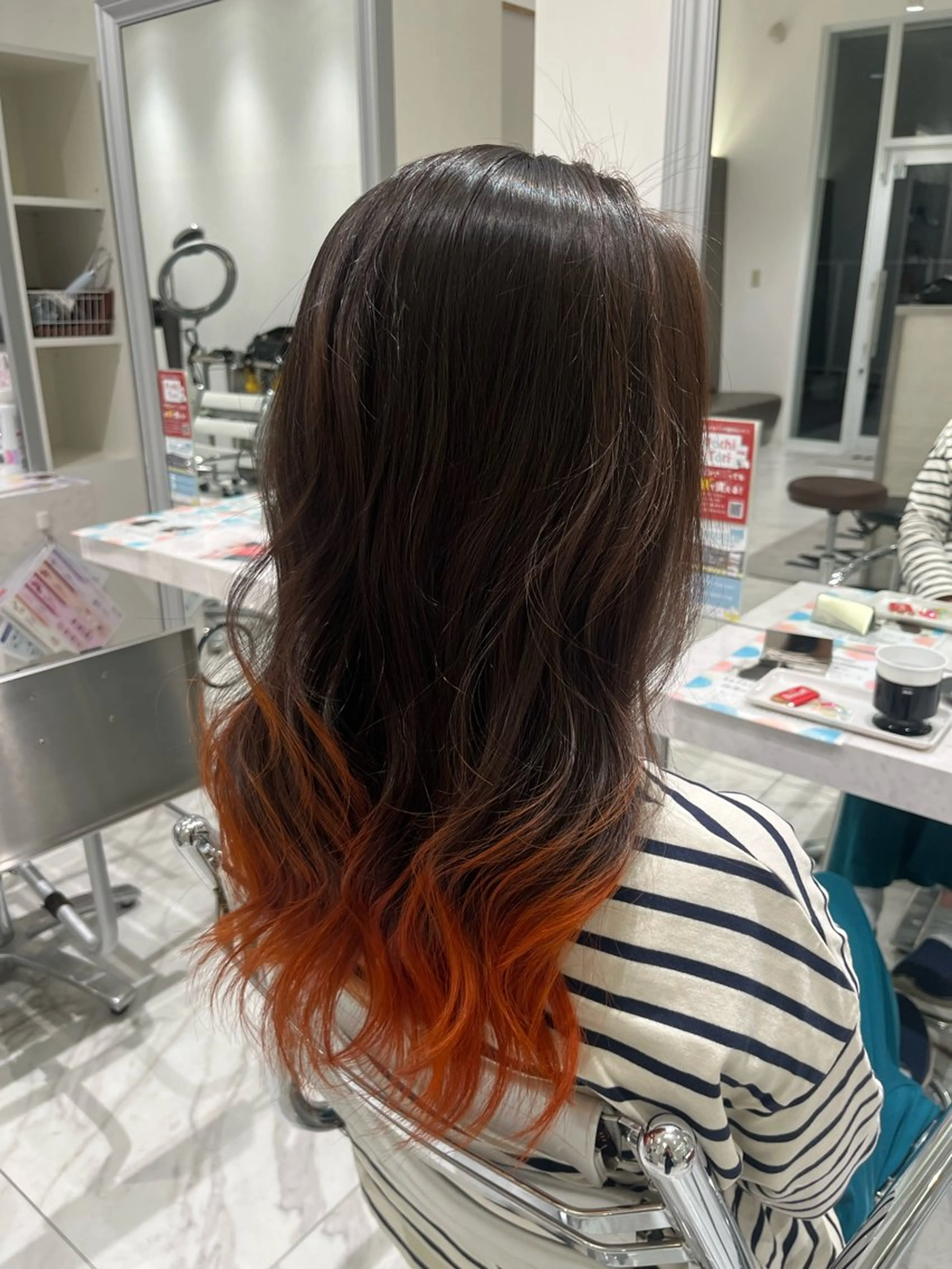 ロング カラー グラデーションカラー 橋本 七海のヘアスタイル