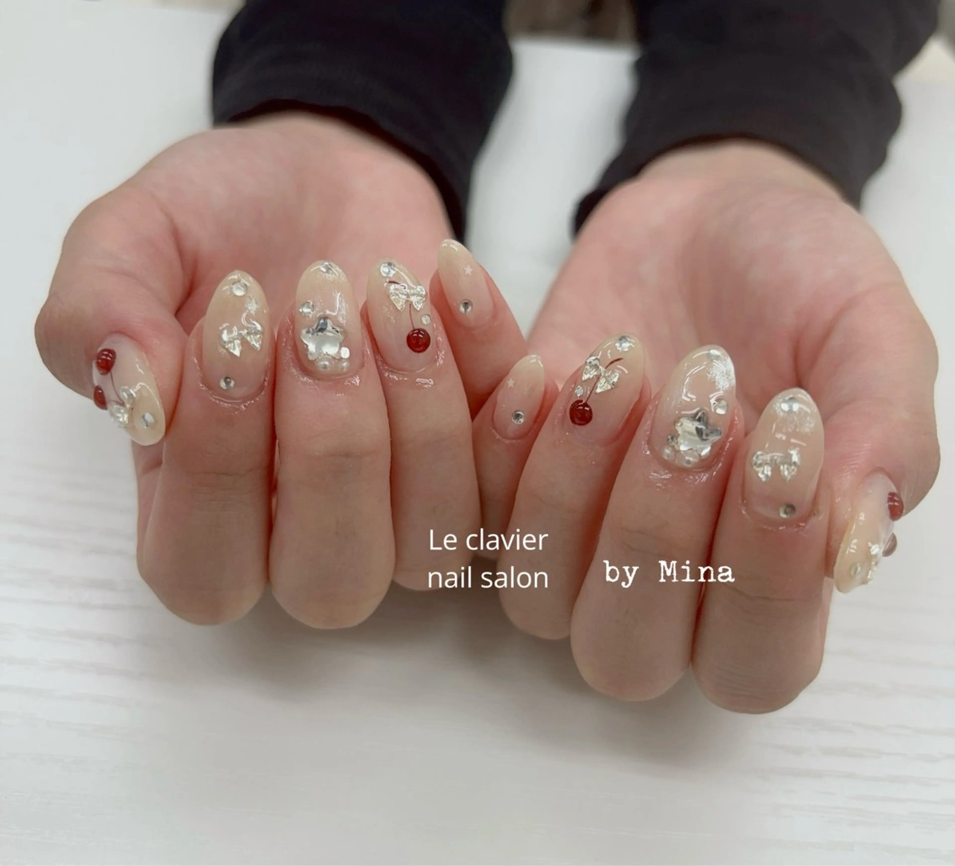 ネイル アートネイル 長さ出し ジェルネイル パラジェル スカルプネイル Mina Nailのネイルデザイン