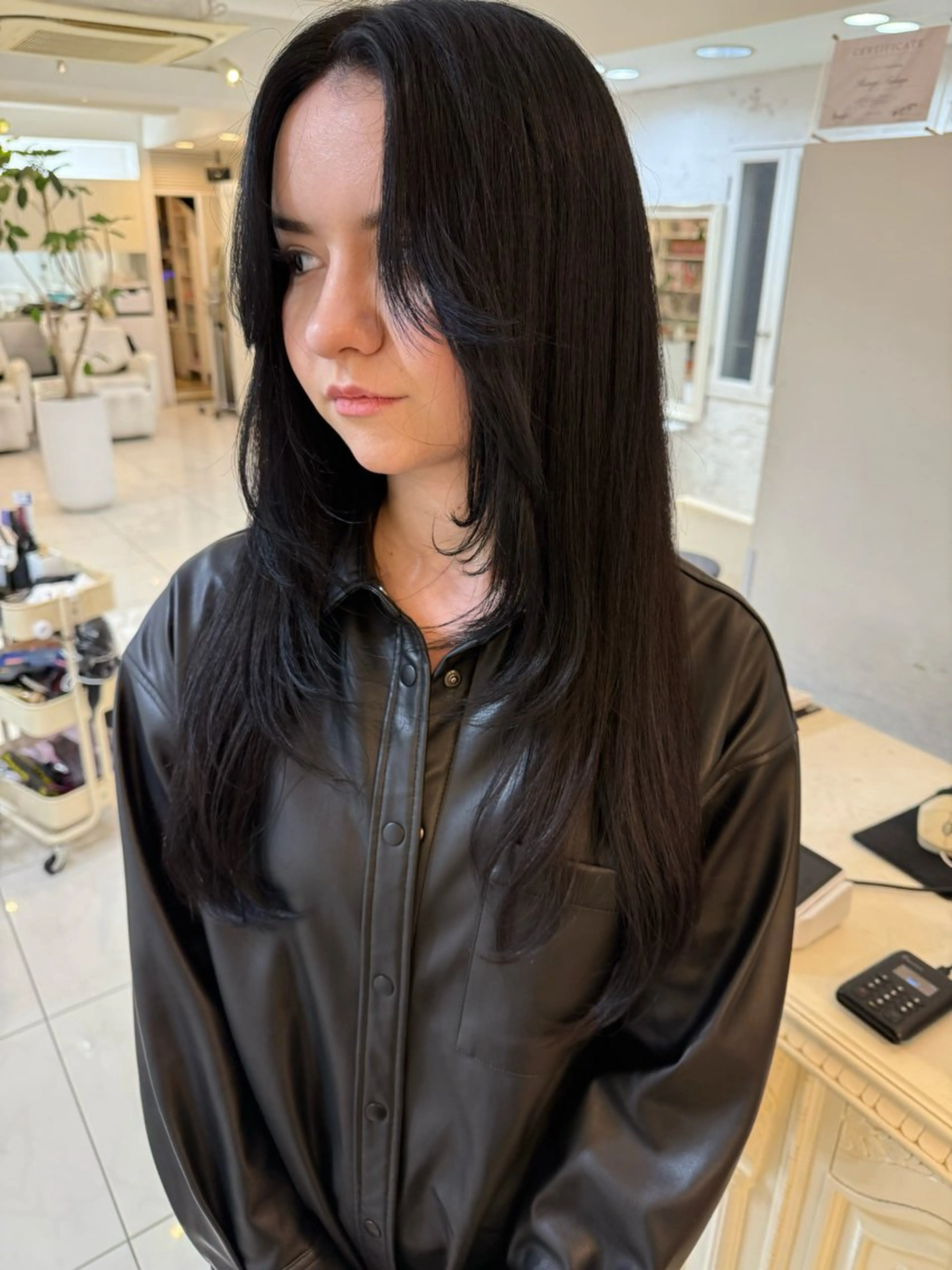 ロング レイヤーカット カット トリートメント 透明感カラー🫧ヘア セット🫧松本菜月の眉毛・アイブロウイメージ