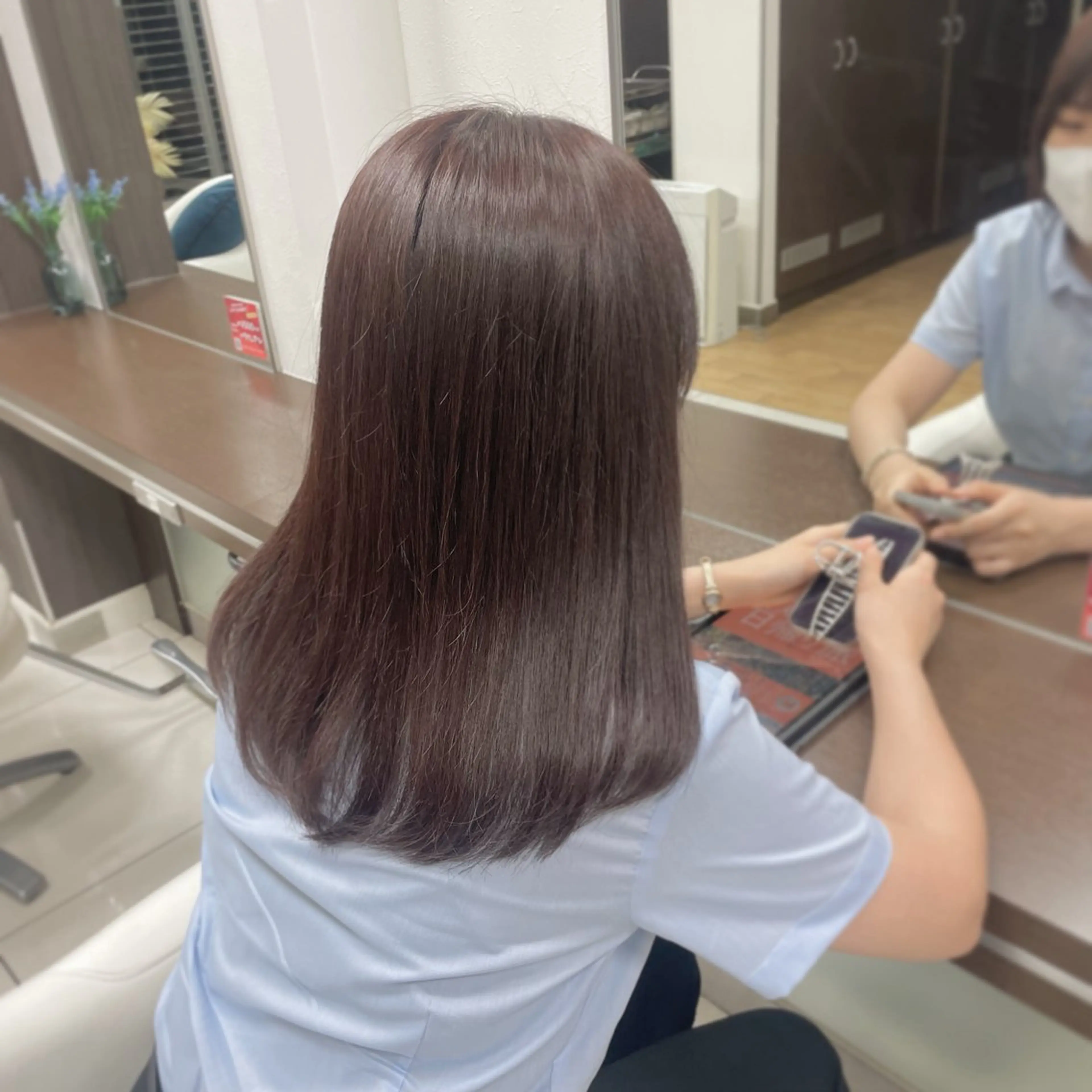 セミロング カラー ブラウンカラー ショコラブラウン アベ ミオのヘアスタイル