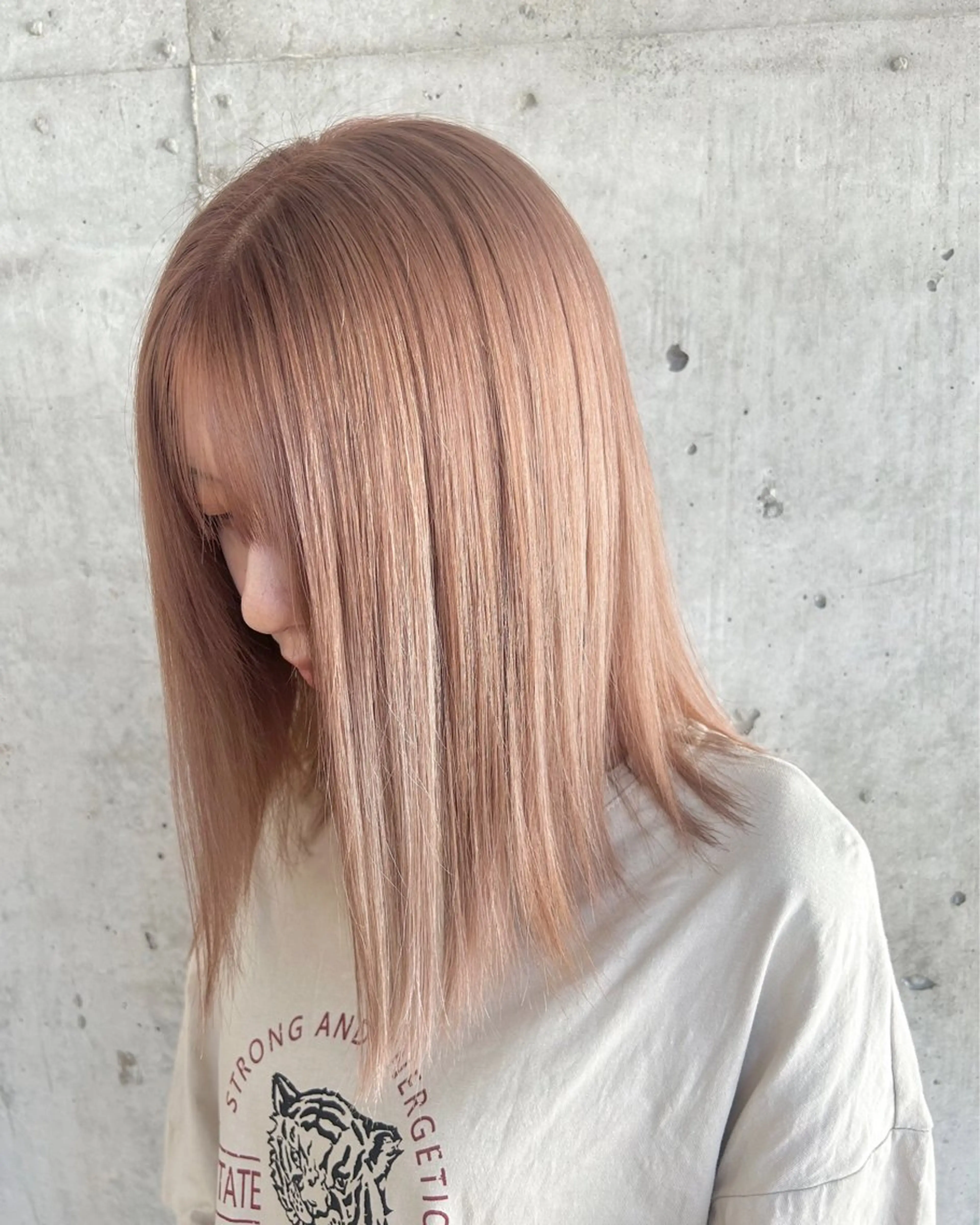 ミディアム カラー ベージュカラー ブリーチ ケアブリーチ ミルクティーベージュ カット ヘアカラー トリートメント ヘアセット 🌷横浜/レイヤー /艶カラー🌷のヘアスタイル