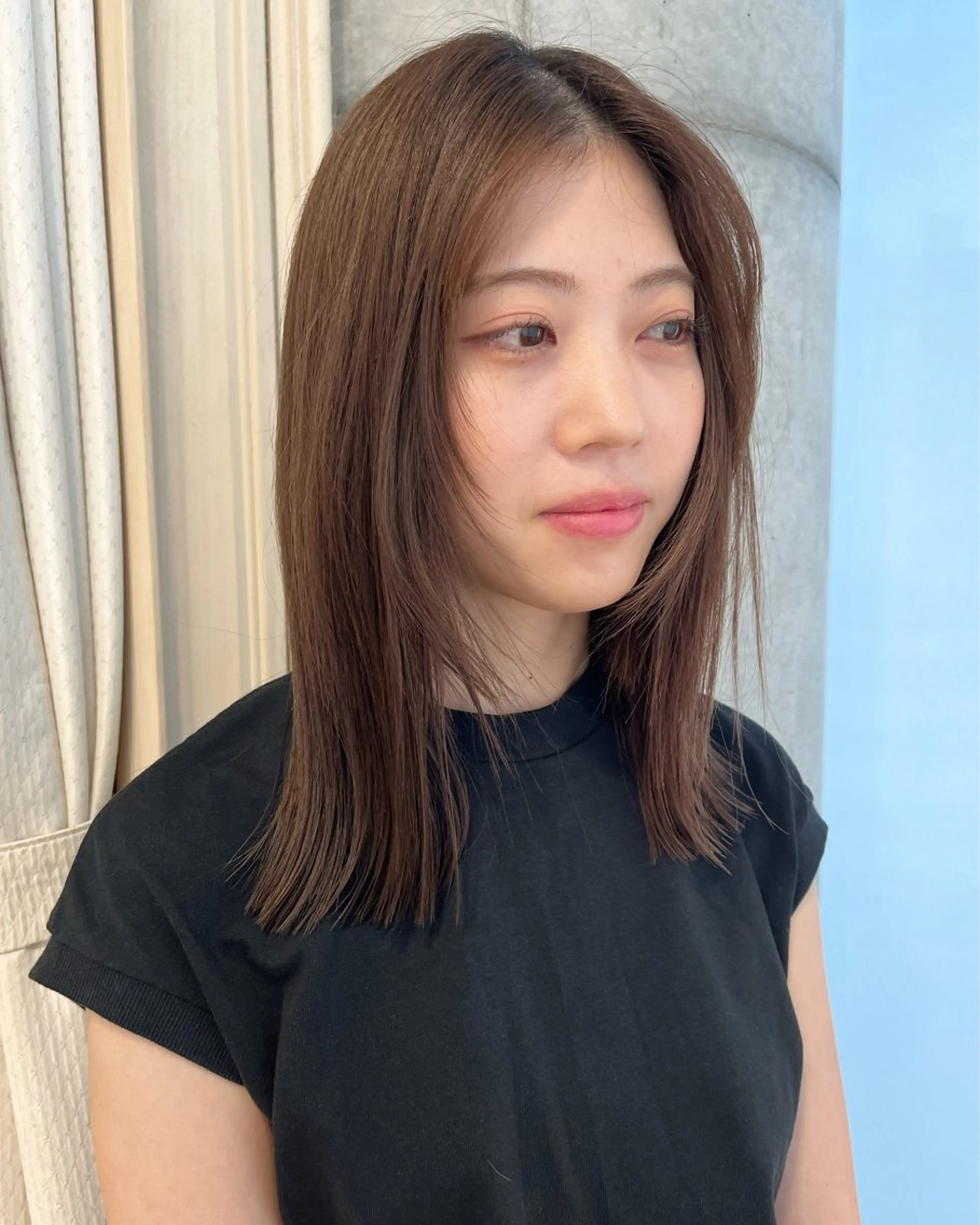 セミロング カラー ベージュカラー 透明感カラー 顔まわりレイヤー レイヤーカット カット ヘアカラー トリートメント サソウ ユリエ🥥のヘアスタイル