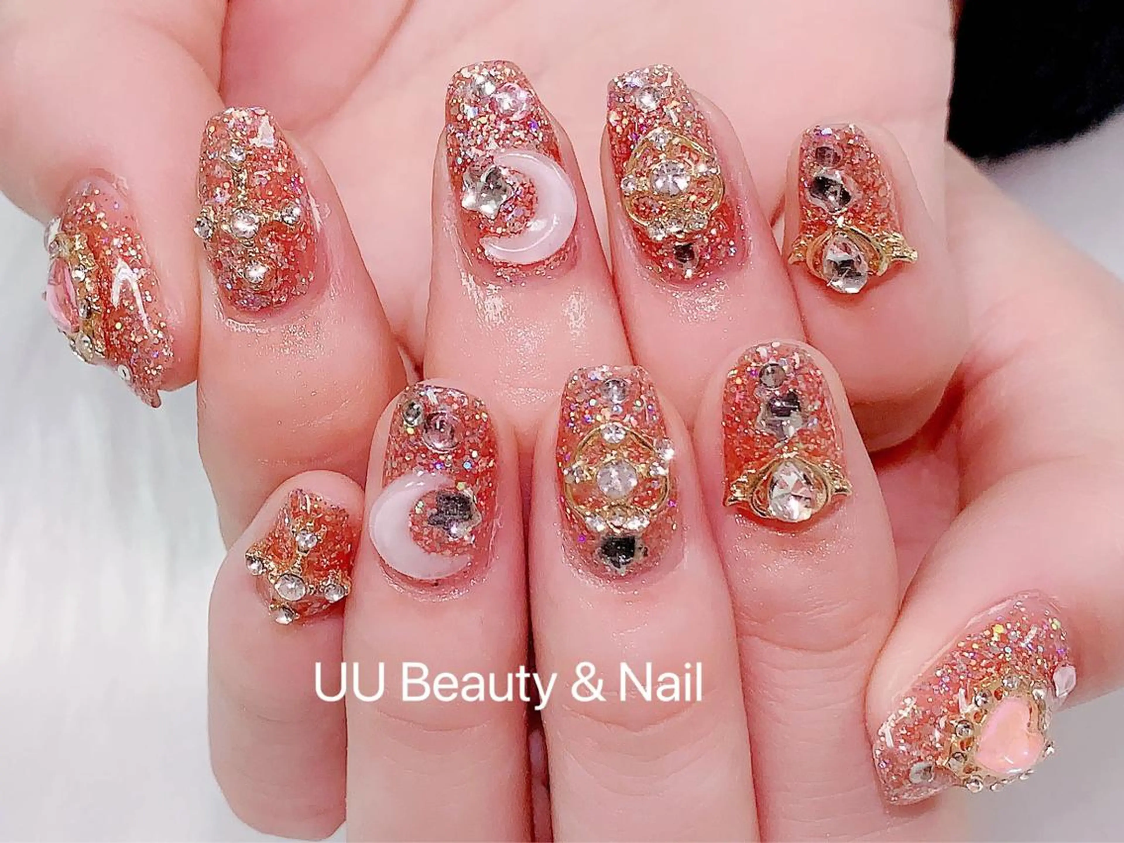 ネイル キラキラネイル ハンドネイル UU Beauty &Nailのネイルデザイン