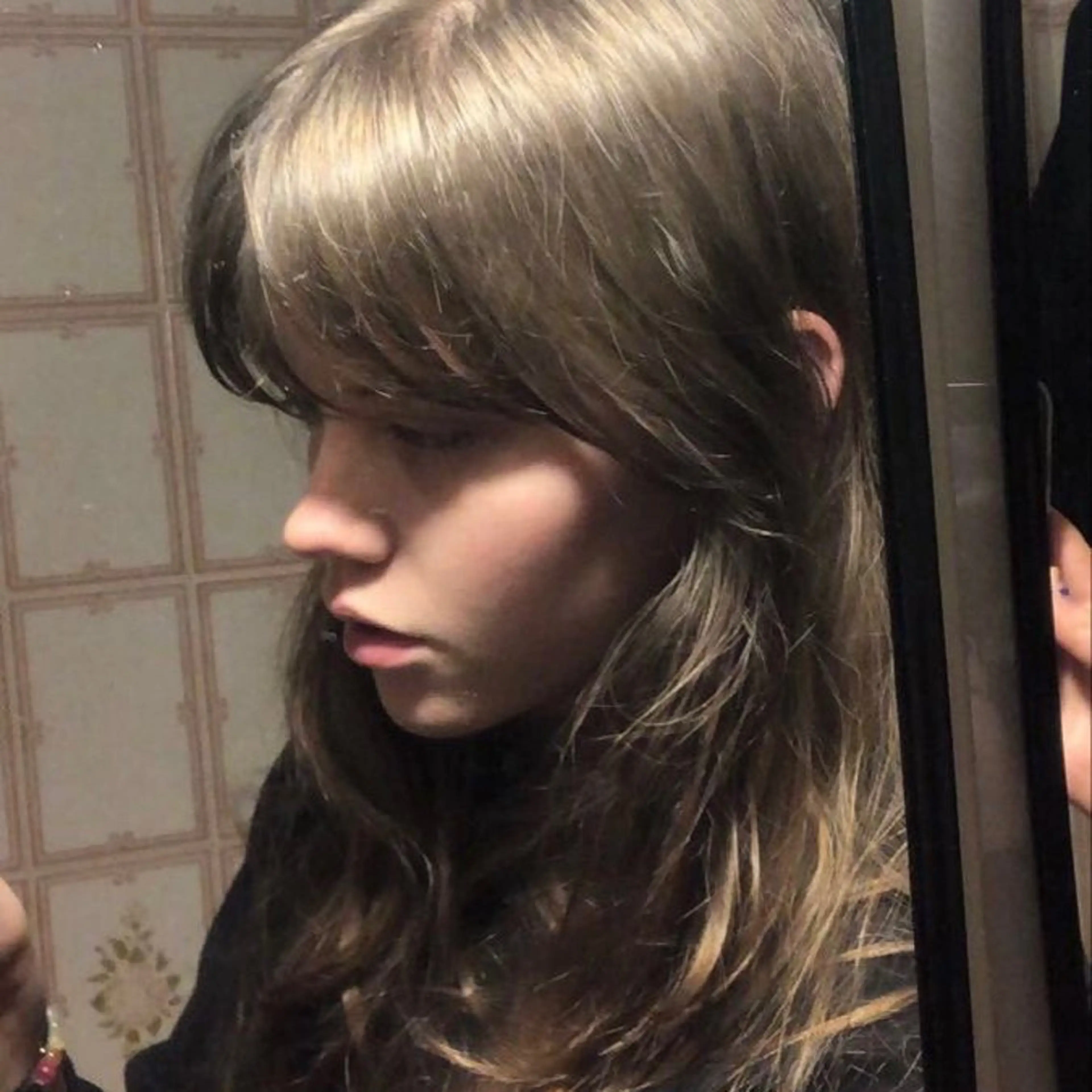 セミロング カラー ブリーチ ヘアカラー トリートメント nonoka オリーブ/レイヤーのヘアスタイル