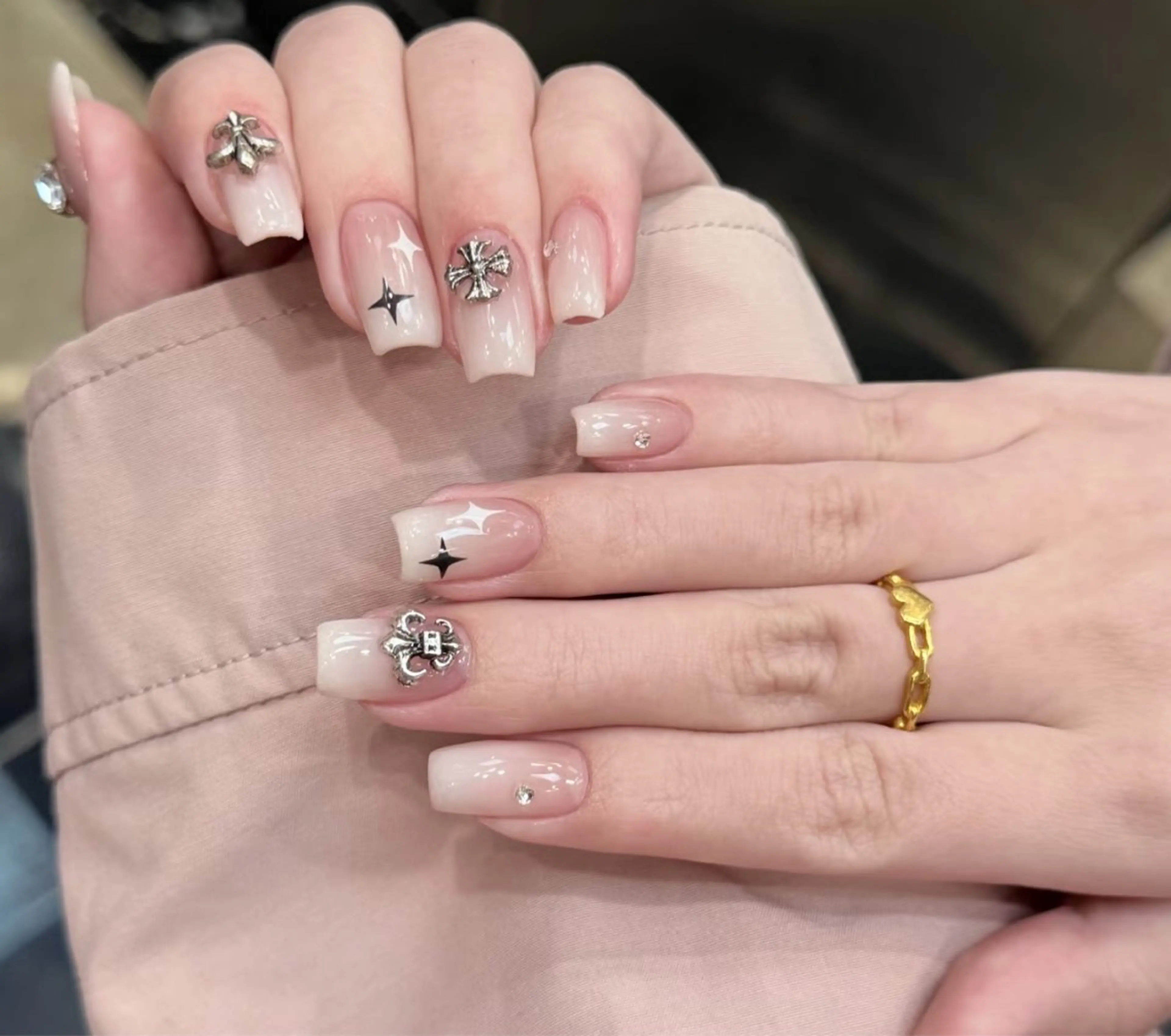 ネイル アートネイル オーロラネイル チークネイル フレンチネイル ガラスフレンチ ハンドネイル 🎀🎀YooLi Nail Salonのネイルデザイン