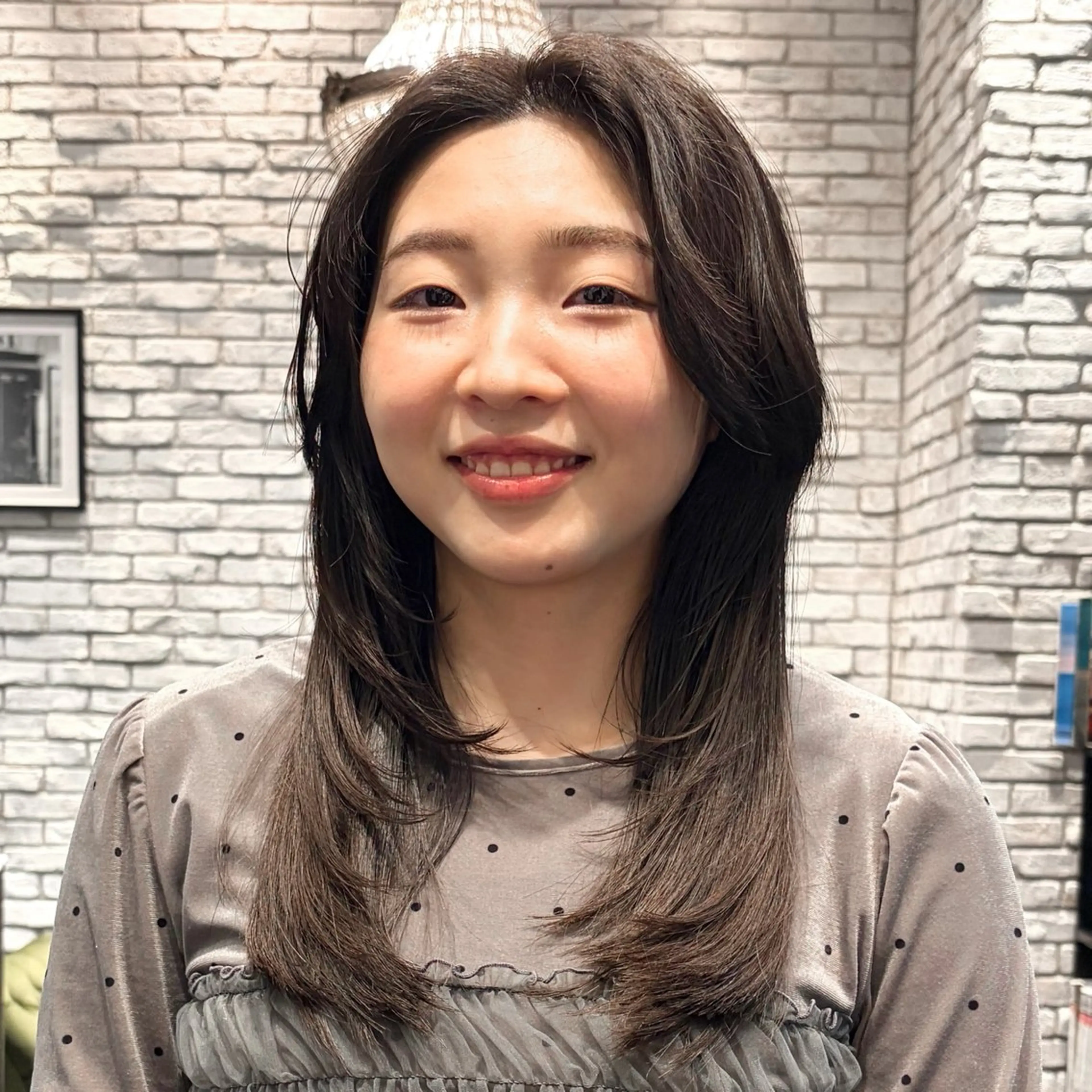 セミロング カット ヘアカラー 好光 優香のヘアスタイル