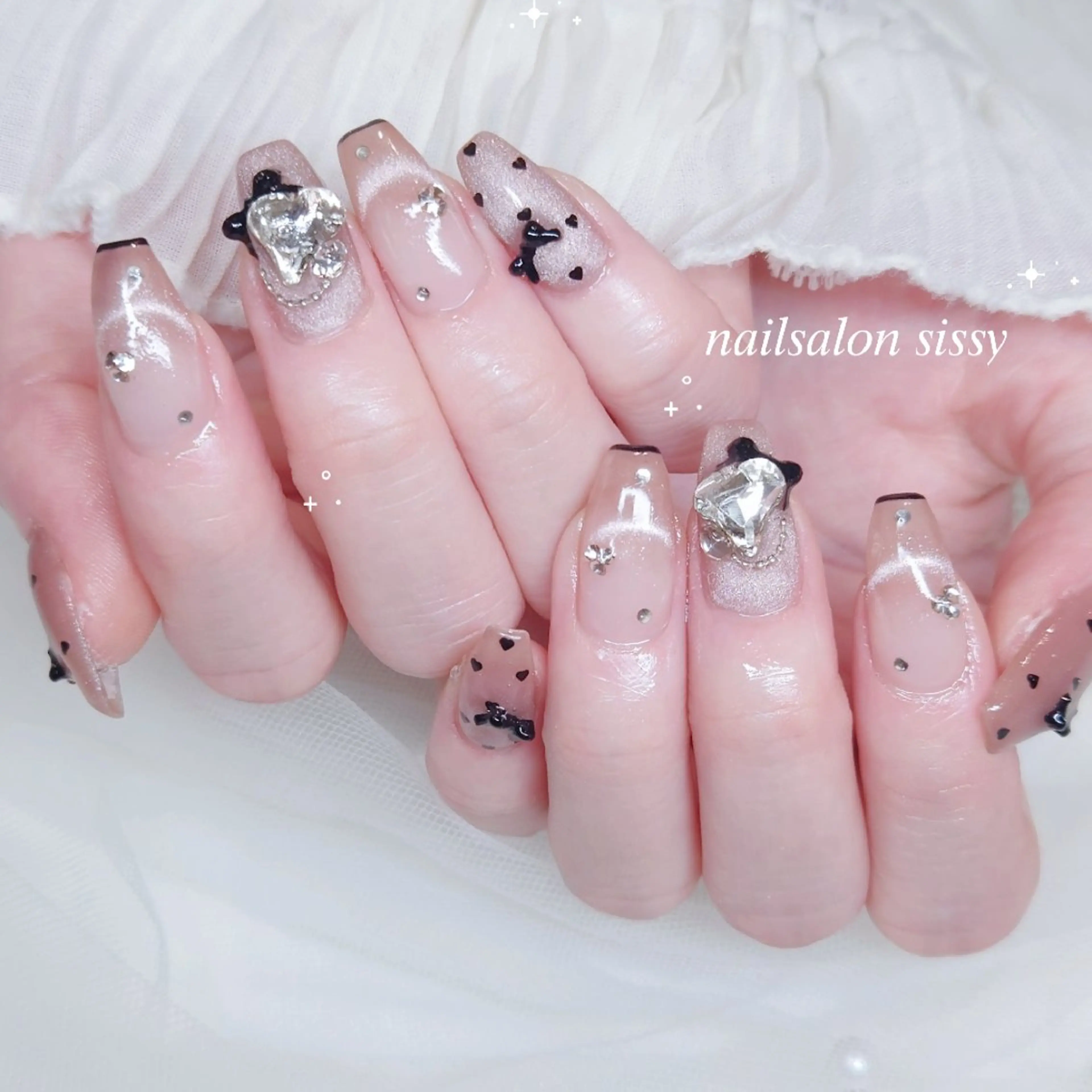 ネイル ガーリー ワンホンネイル ハンドネイル sissy hatsuneのネイルデザイン