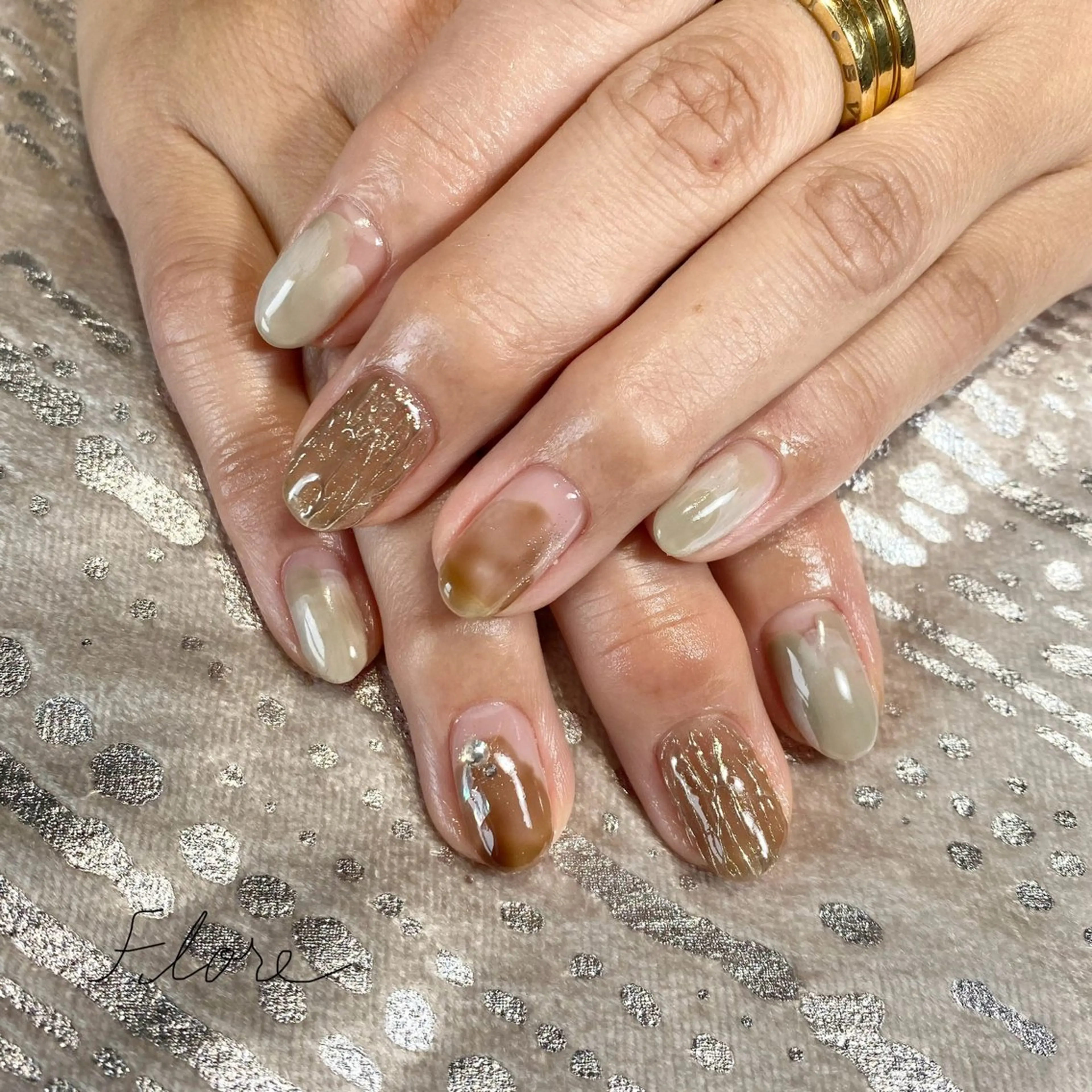 ネイル Flore (フロール)の眉毛・アイブロウイメージ