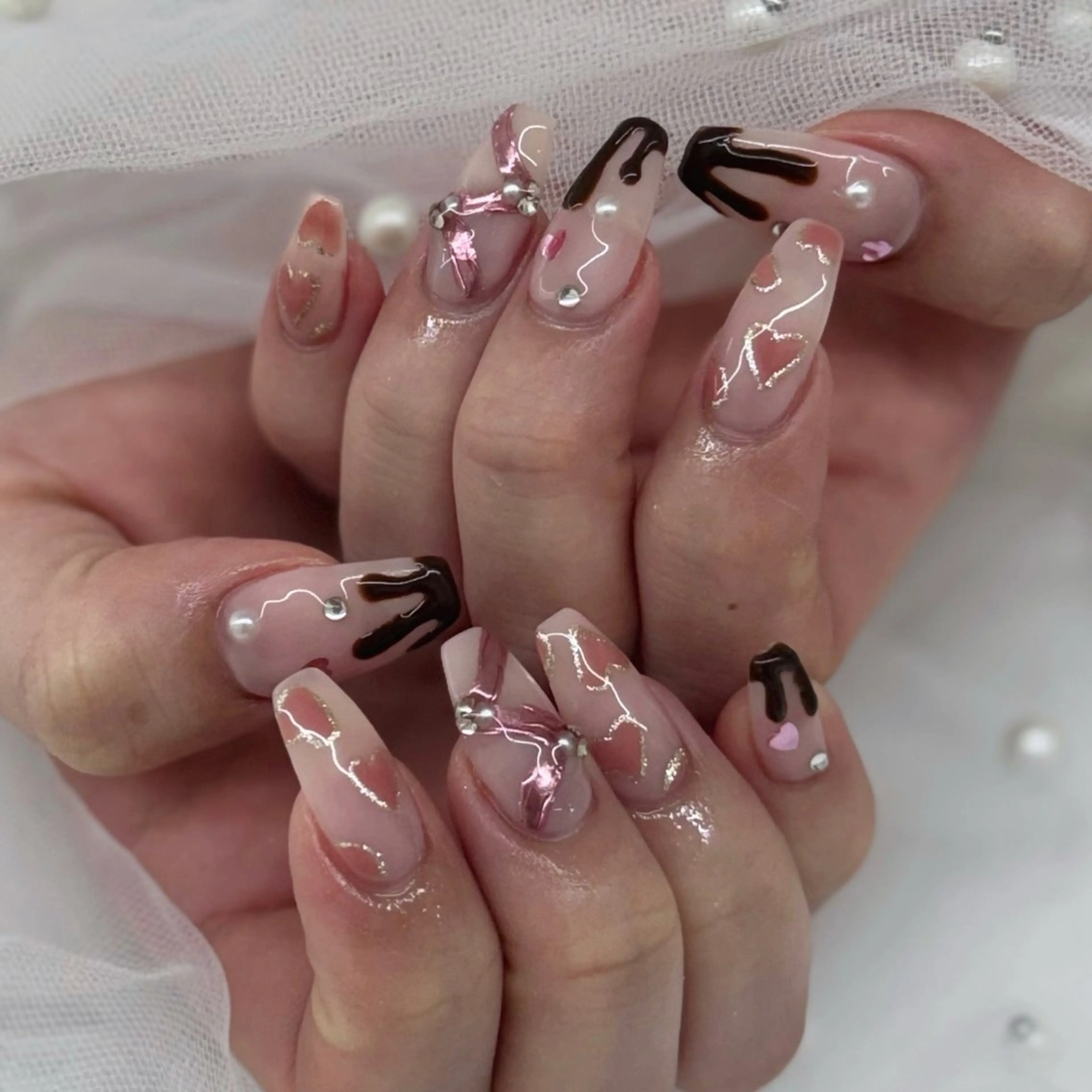 ネイル バレンタイン ハンドネイル ハンドケア Chizuru ☾ ໋のネイルデザイン