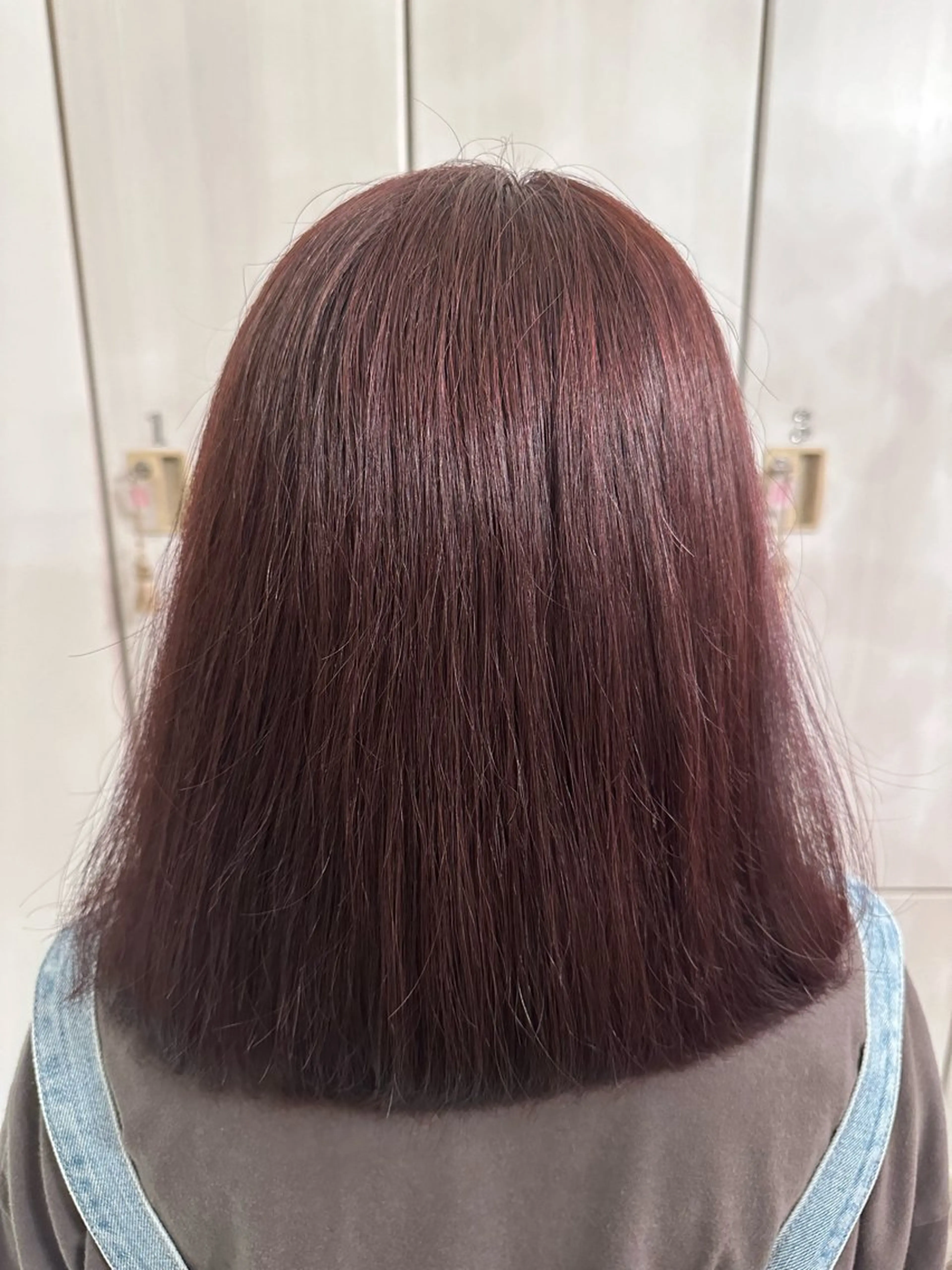 ミディアム カラー 古澤 由紀子のヘアスタイル