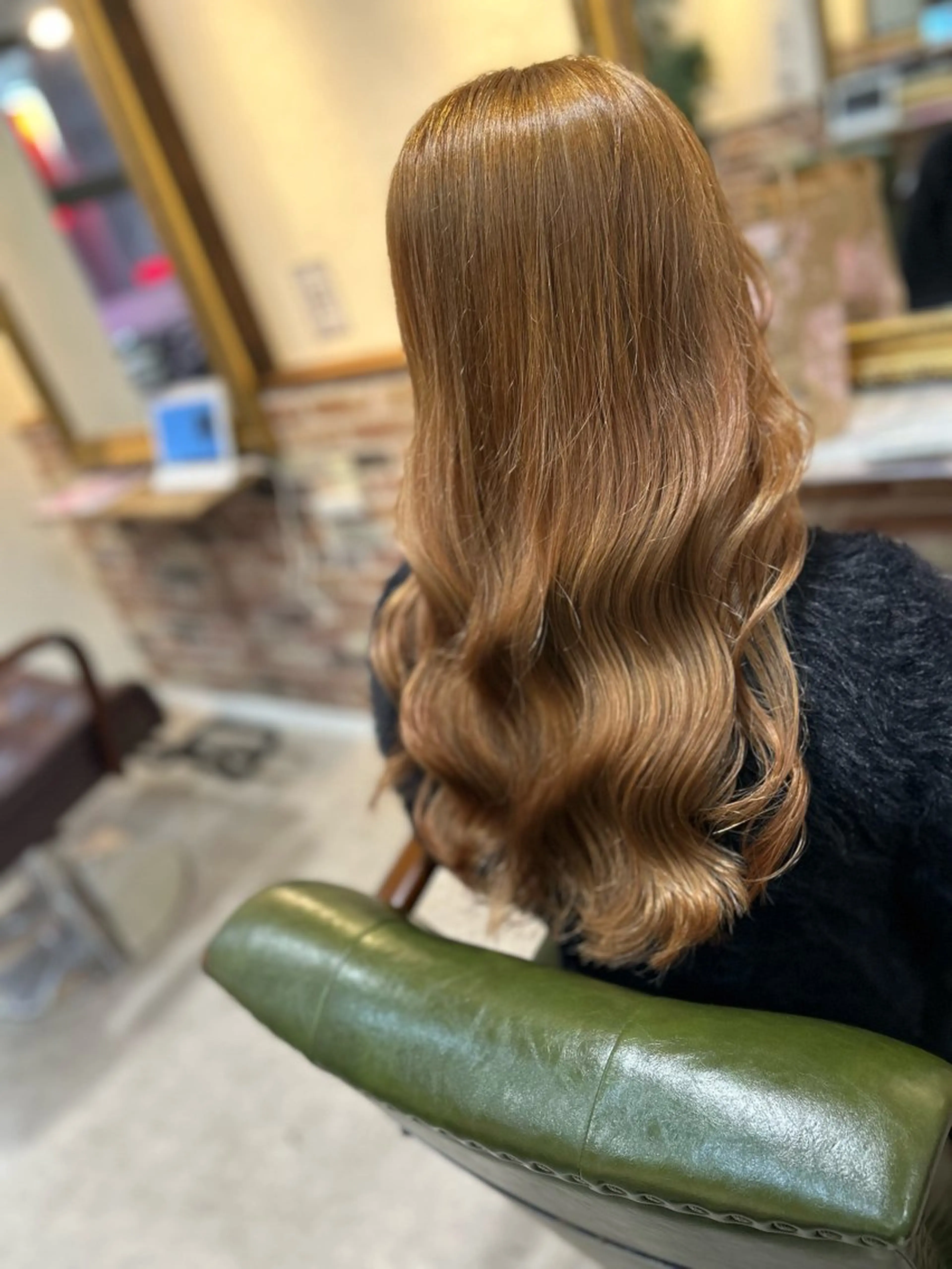 ロング ケアカラー ハイライト ヘアカラー 飯星慧斗 /ブリーチ、縮毛矯正のヘアスタイル