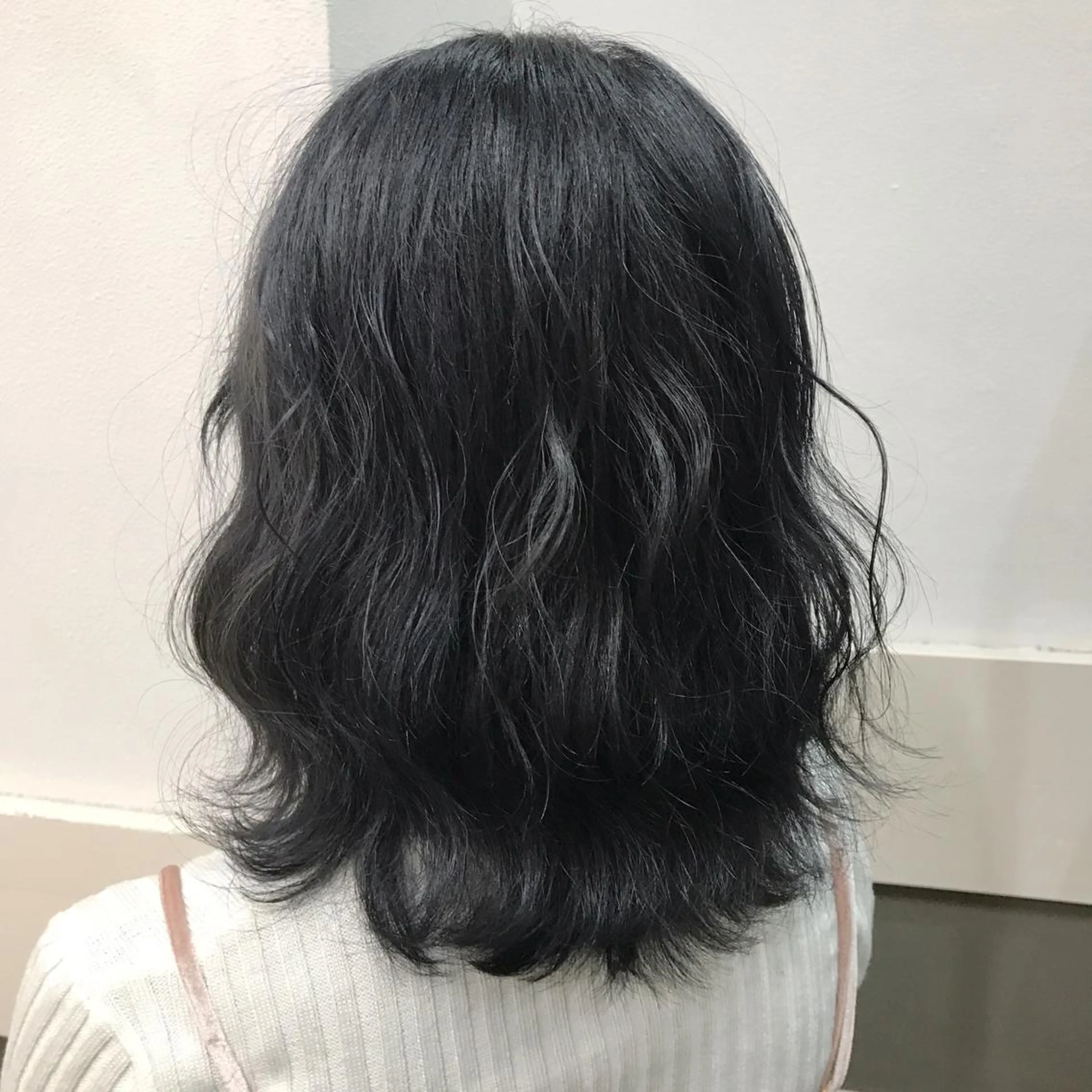ミディアム カラー ヘアアレンジ ブルーカラー シルバー カット ヘアカラー トリートメント GiseL天神カラー 髪質改善/ブリーチのヘアスタイル