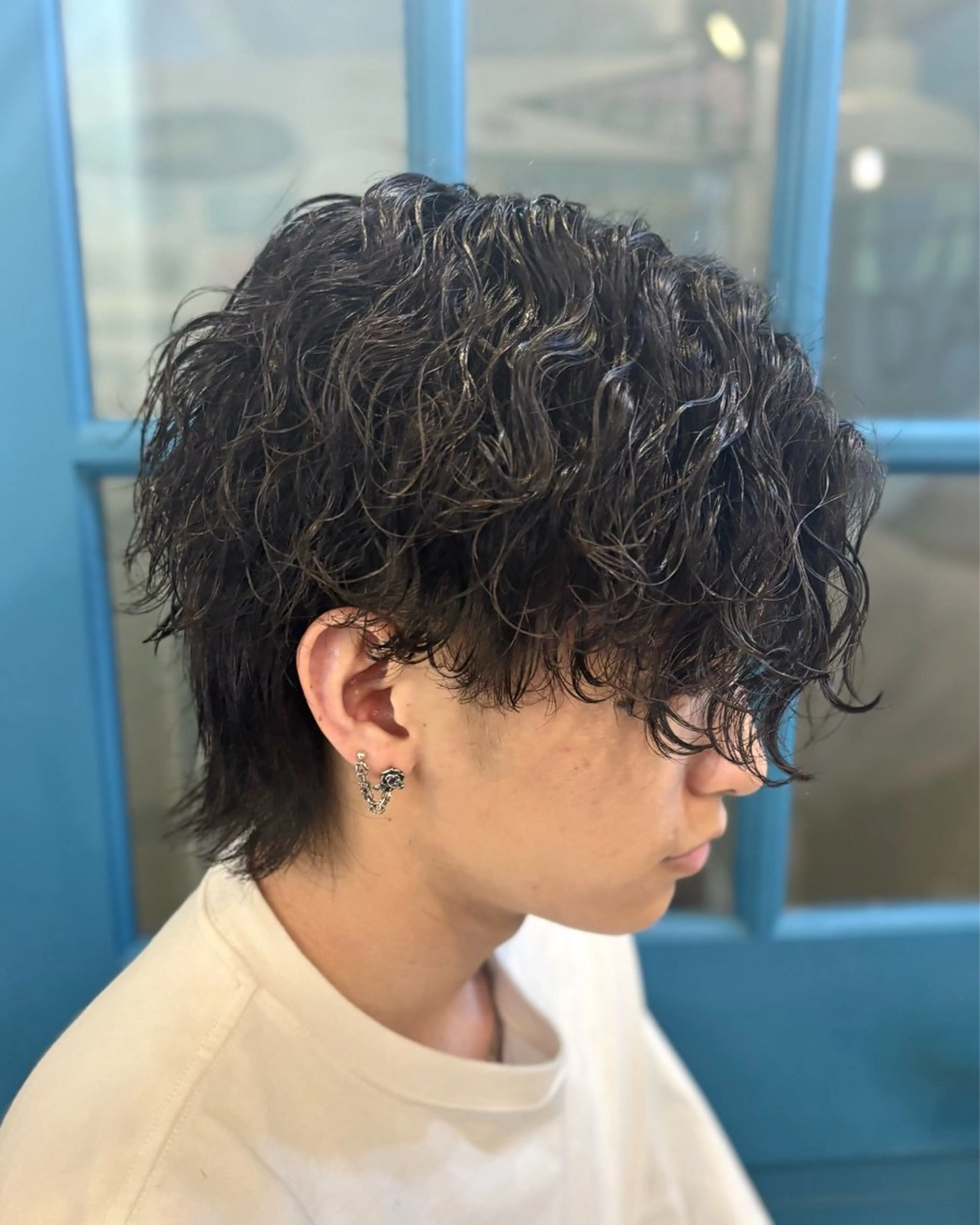 パーマ メンズ センターパート 波巻きパーマ カット パーマ トリートメント ショート、韓国メンズ ヘアのかつらぎのヘアスタイル