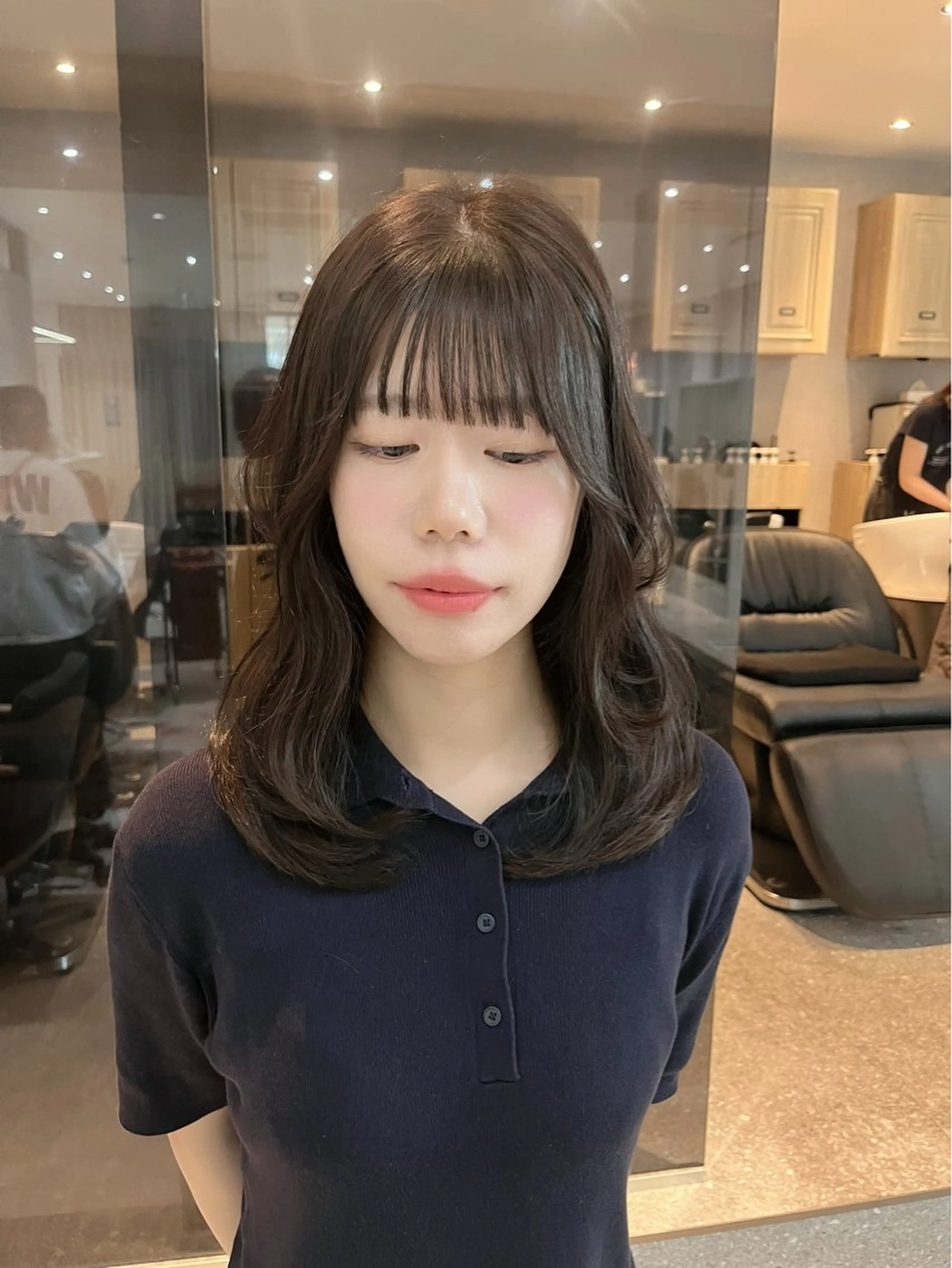 セミロング 韓国レイヤー／顔周り ／ブリーチことこのヘアスタイル