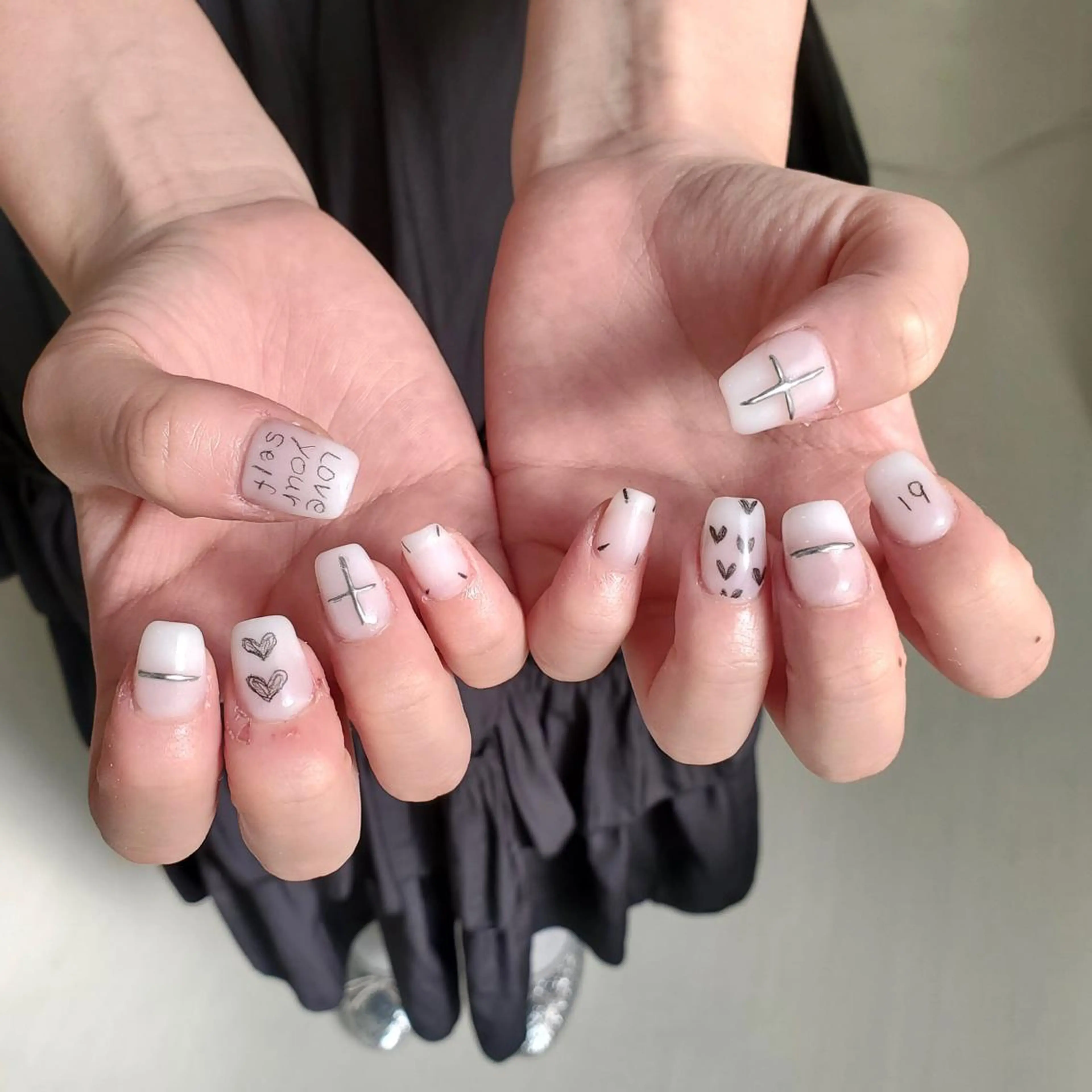 ネイル アートネイル ジェルネイル ニュアンスネイル スカルプネイル nailstudio eviz新宿店のネイルデザイン